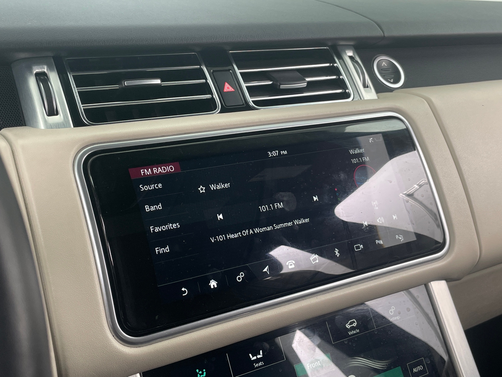 Thumbnail: 2021 Land Rover Range Rover - 3