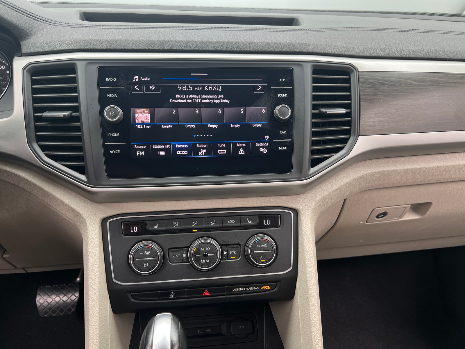 Thumbnail: 2021 Volkswagen Atlas - 3