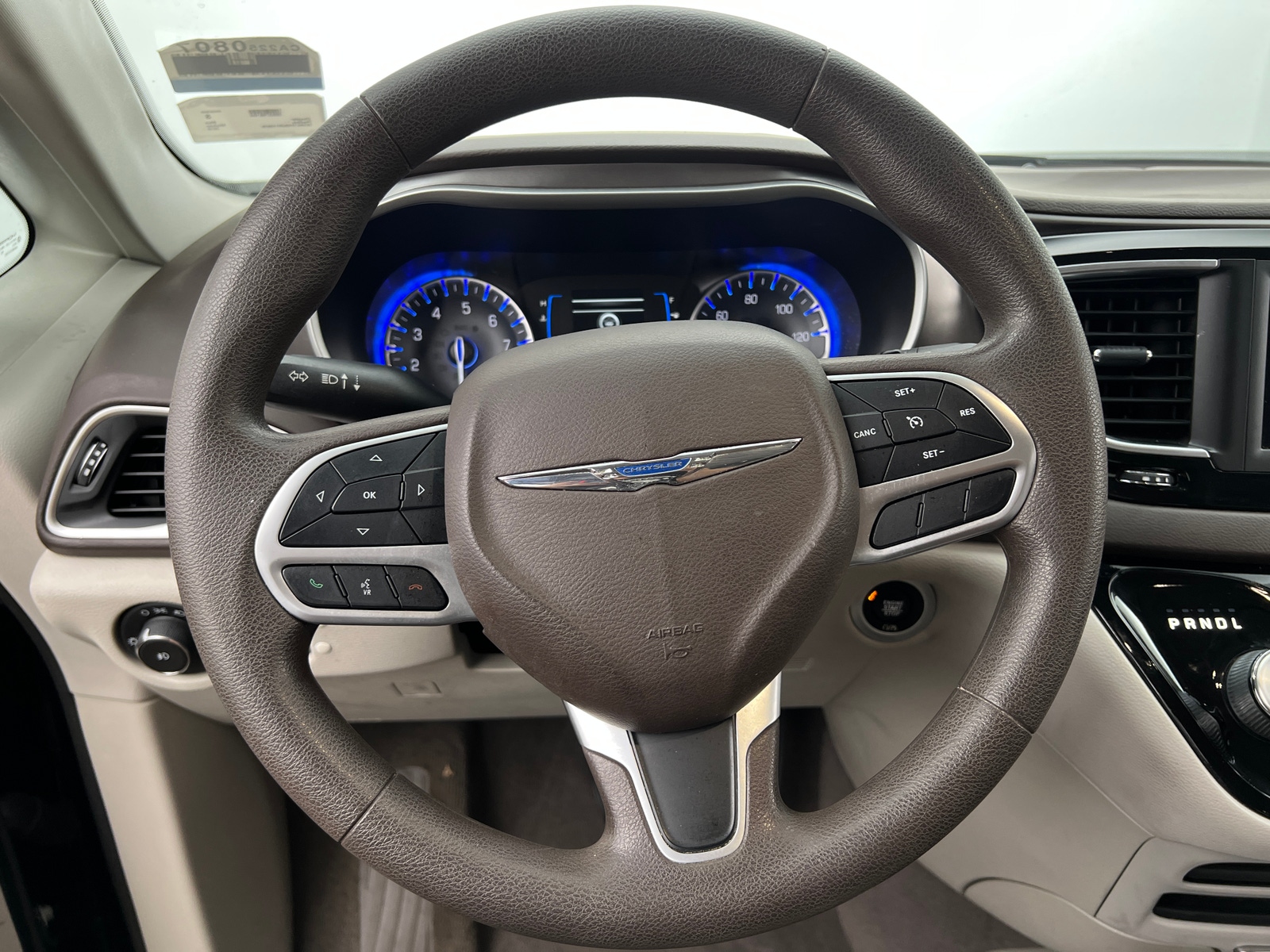 Thumbnail: 2018 Chrysler Pacifica - 5