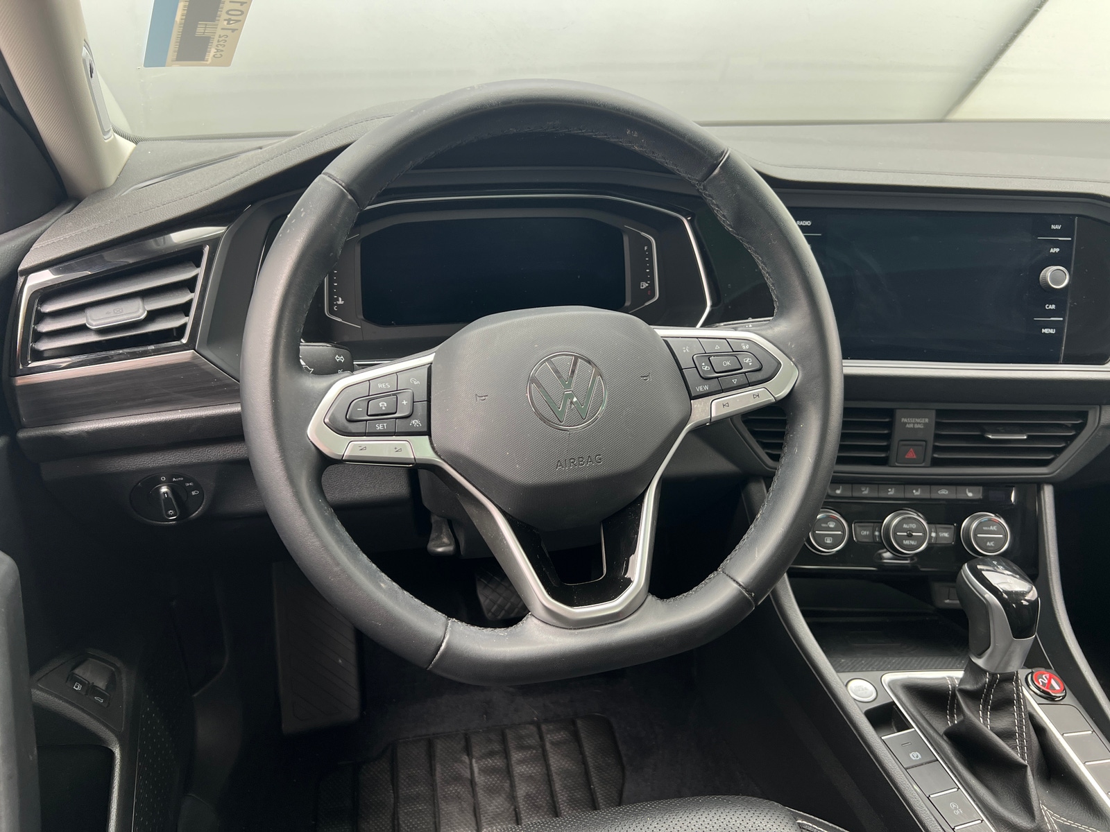 Thumbnail: 2022 Volkswagen Jetta - 4