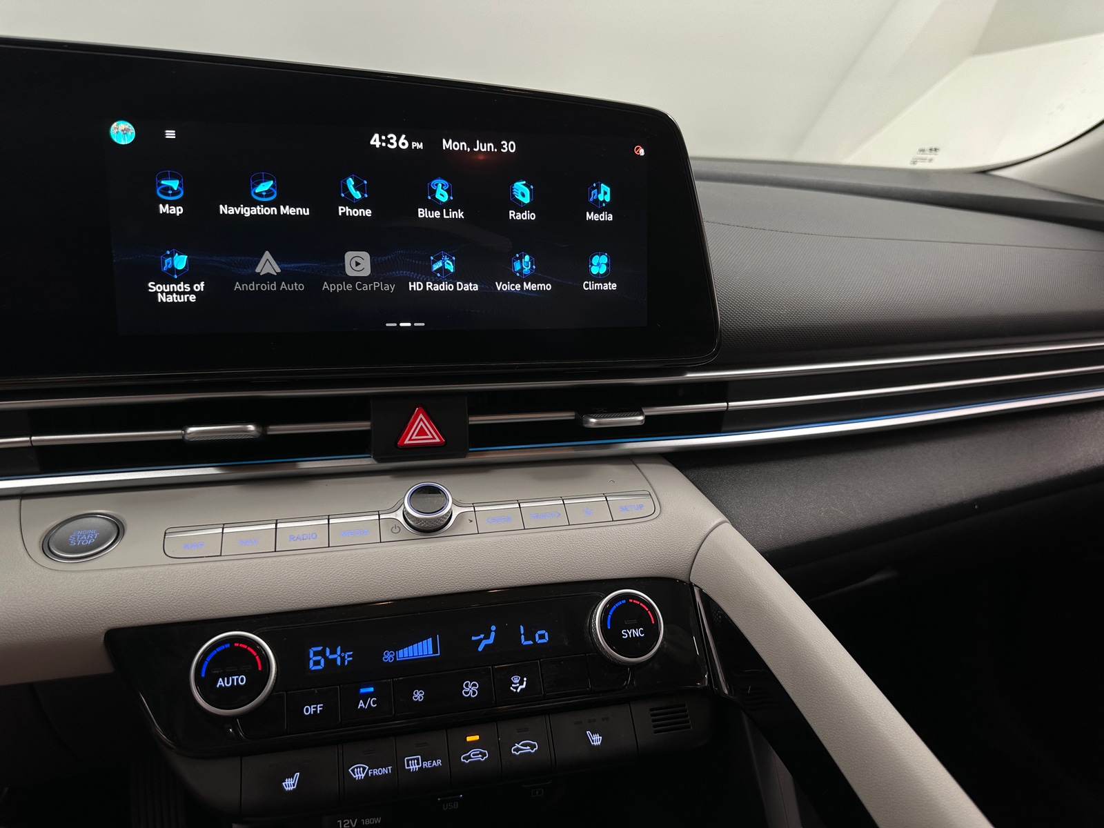 Thumbnail: 2021 Hyundai Elantra - 3