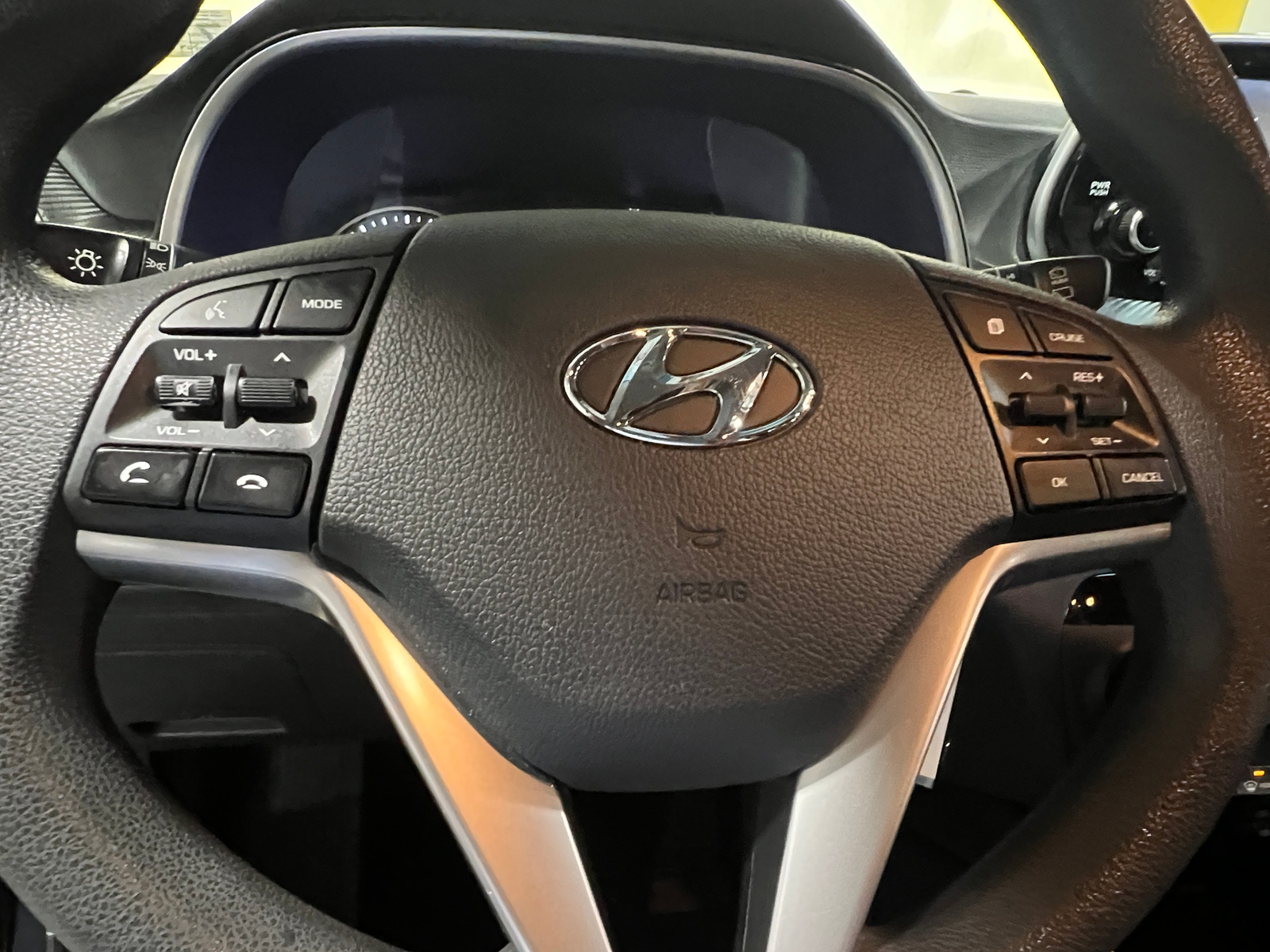 Thumbnail: 2019 Hyundai Tucson - 5