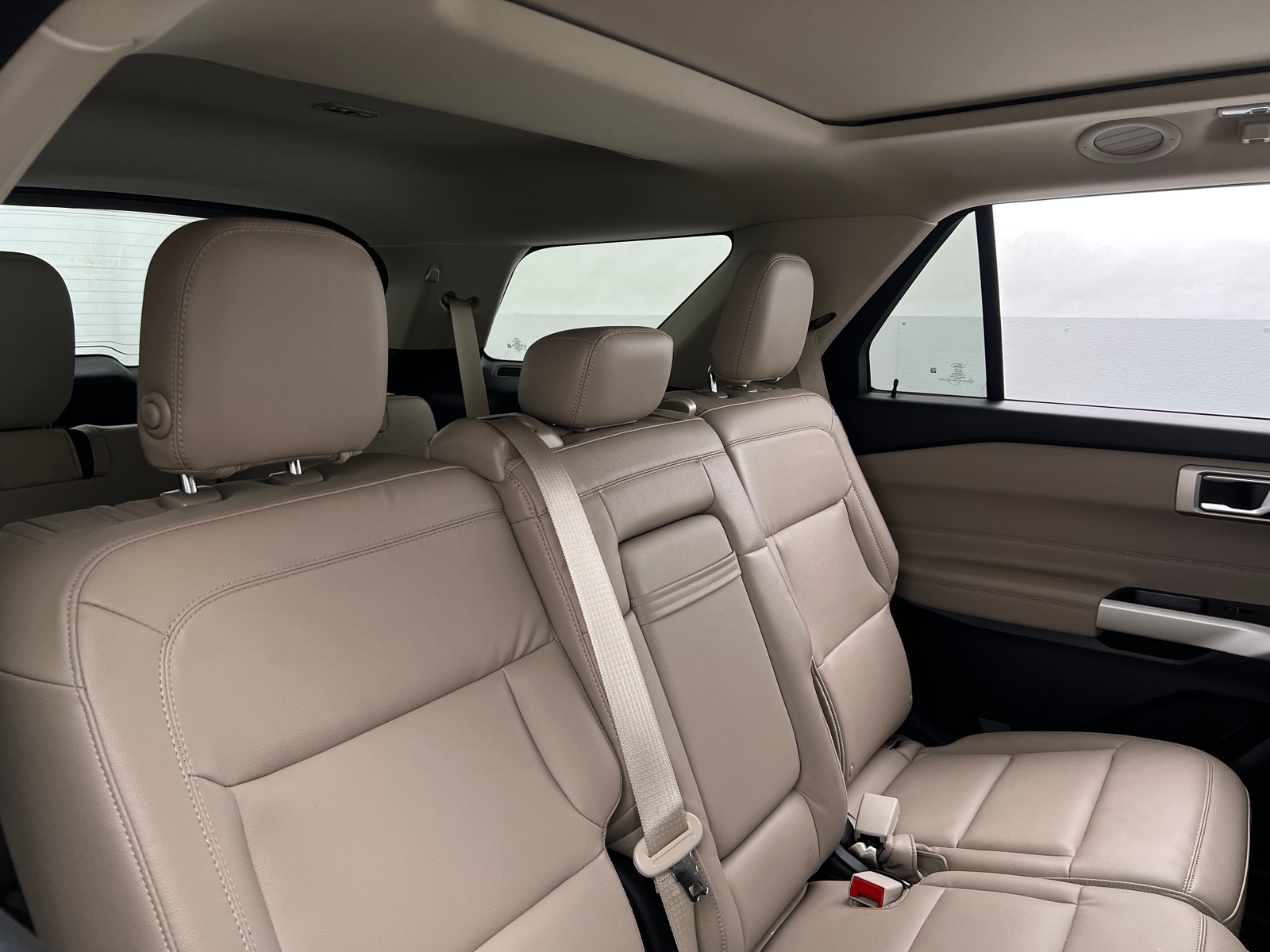 Thumbnail: 2020 Ford Explorer - 6