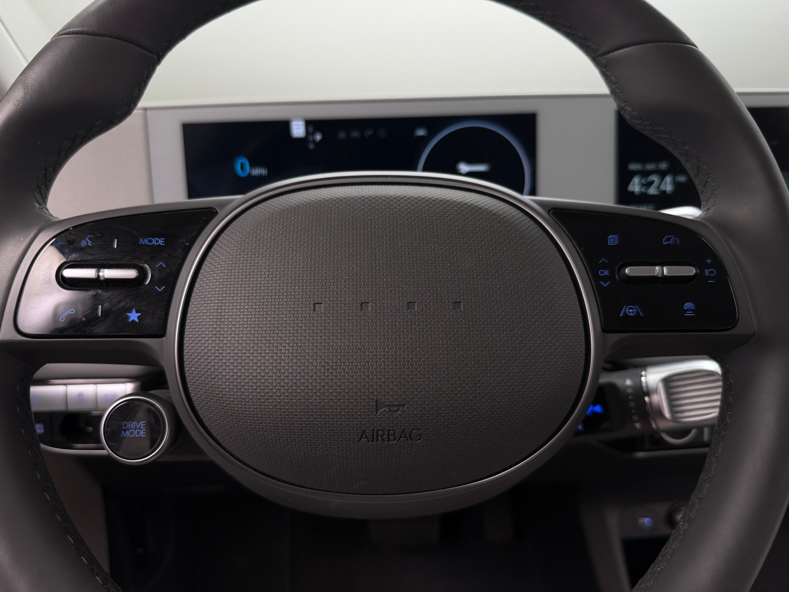 Thumbnail: 2023 Hyundai Ioniq 5 - 4