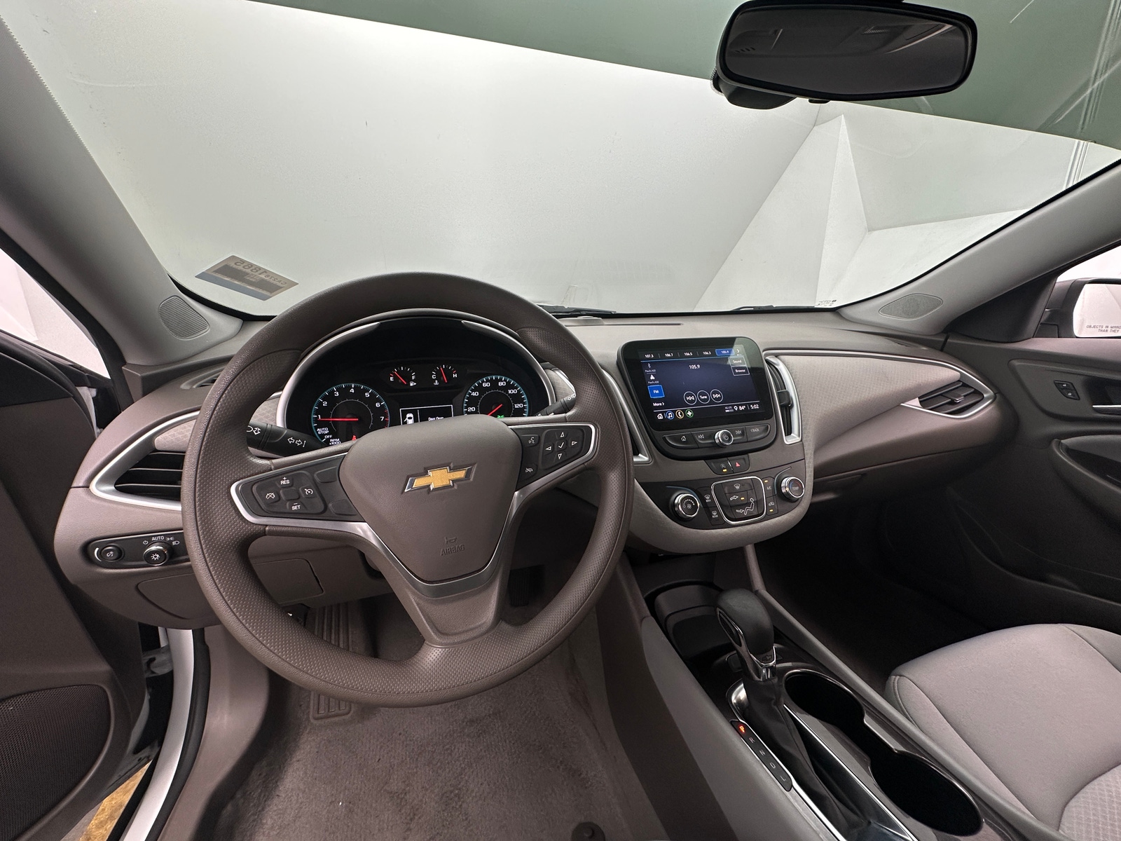 Thumbnail: 2022 Chevrolet Malibu - 3