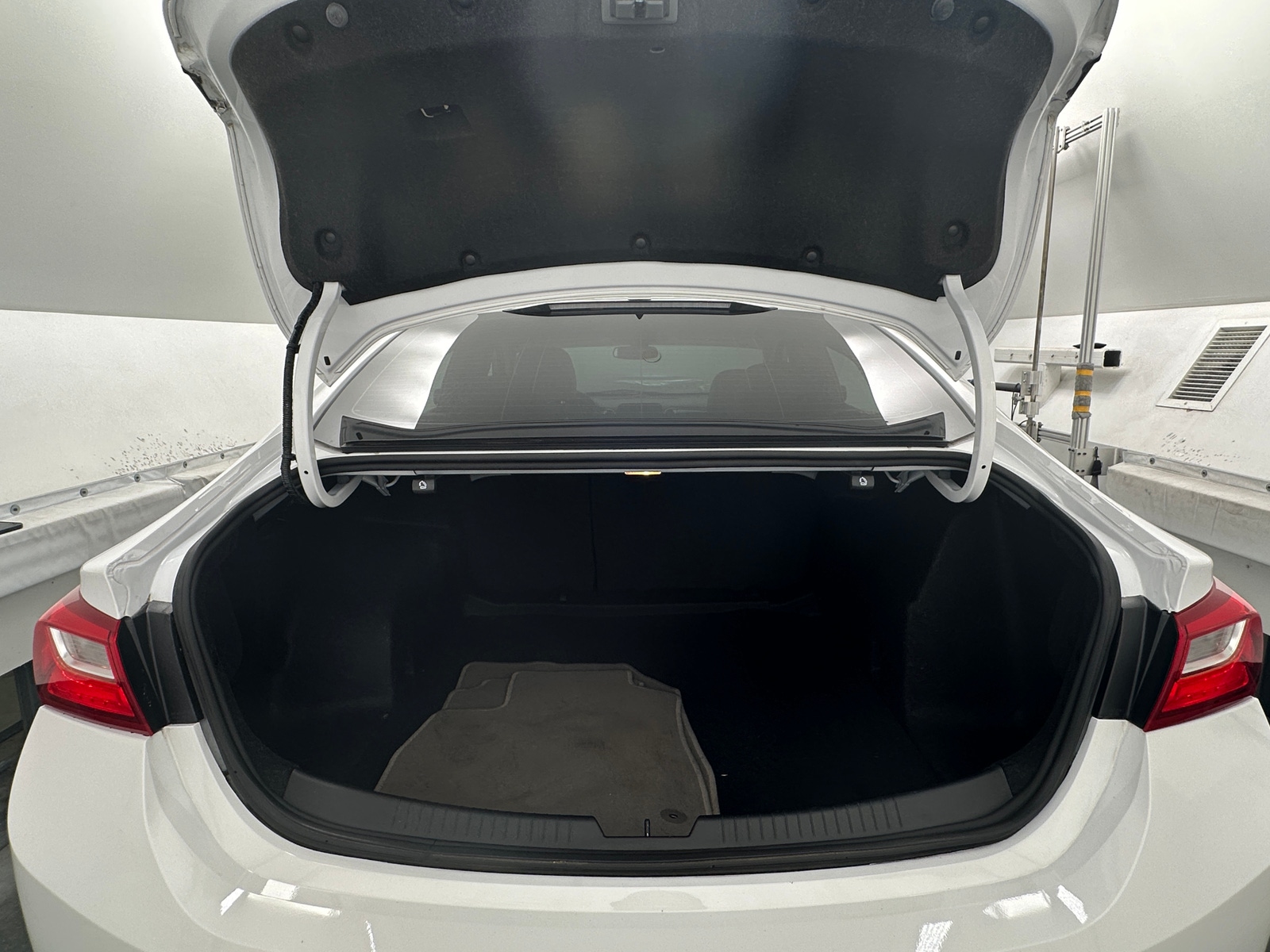Thumbnail: 2022 Chevrolet Malibu - 7