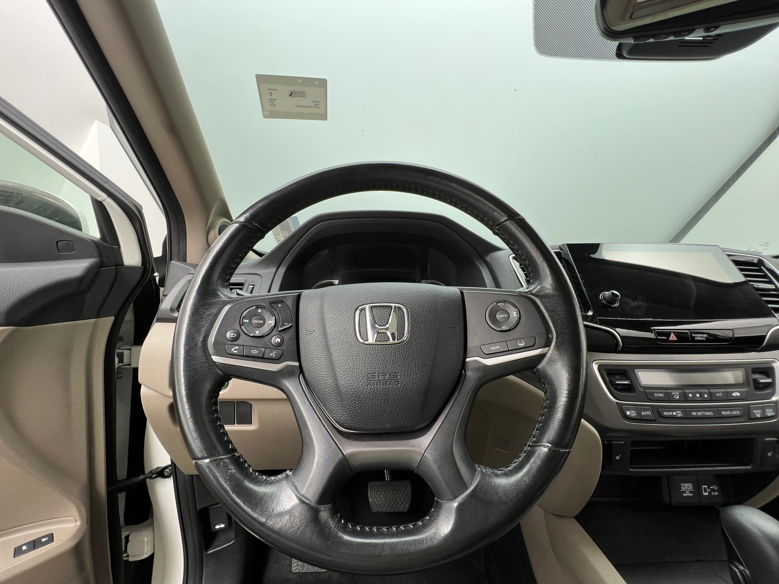 Thumbnail: 2019 Honda Pilot - 4