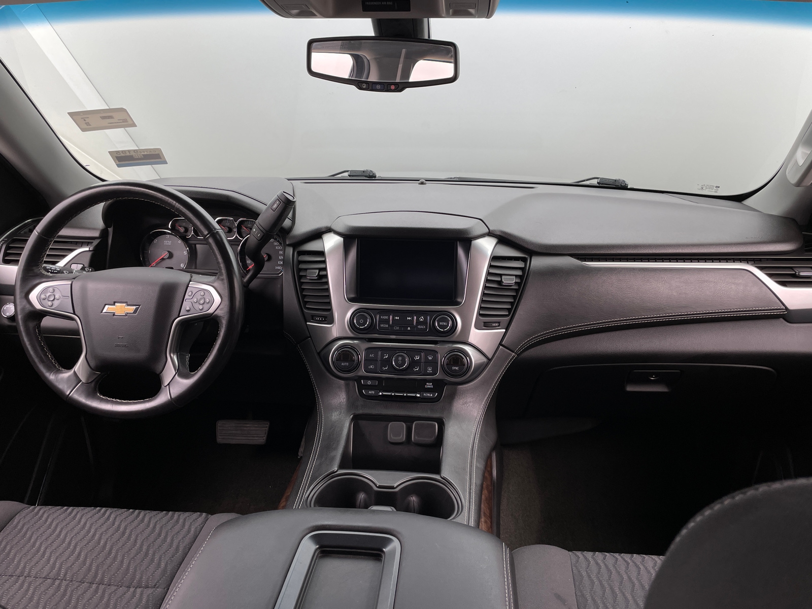 Thumbnail: 2018 Chevrolet Tahoe - 3
