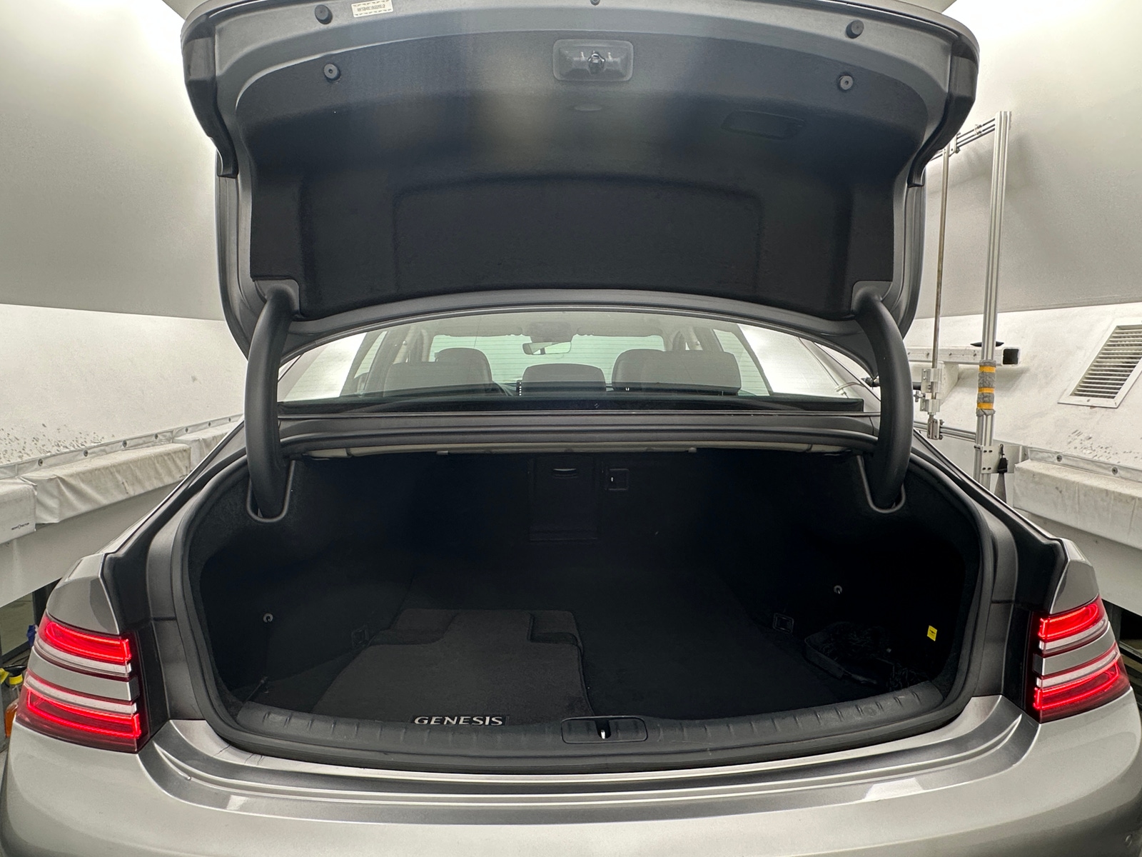 Thumbnail: 2024 Genesis G80 - 6