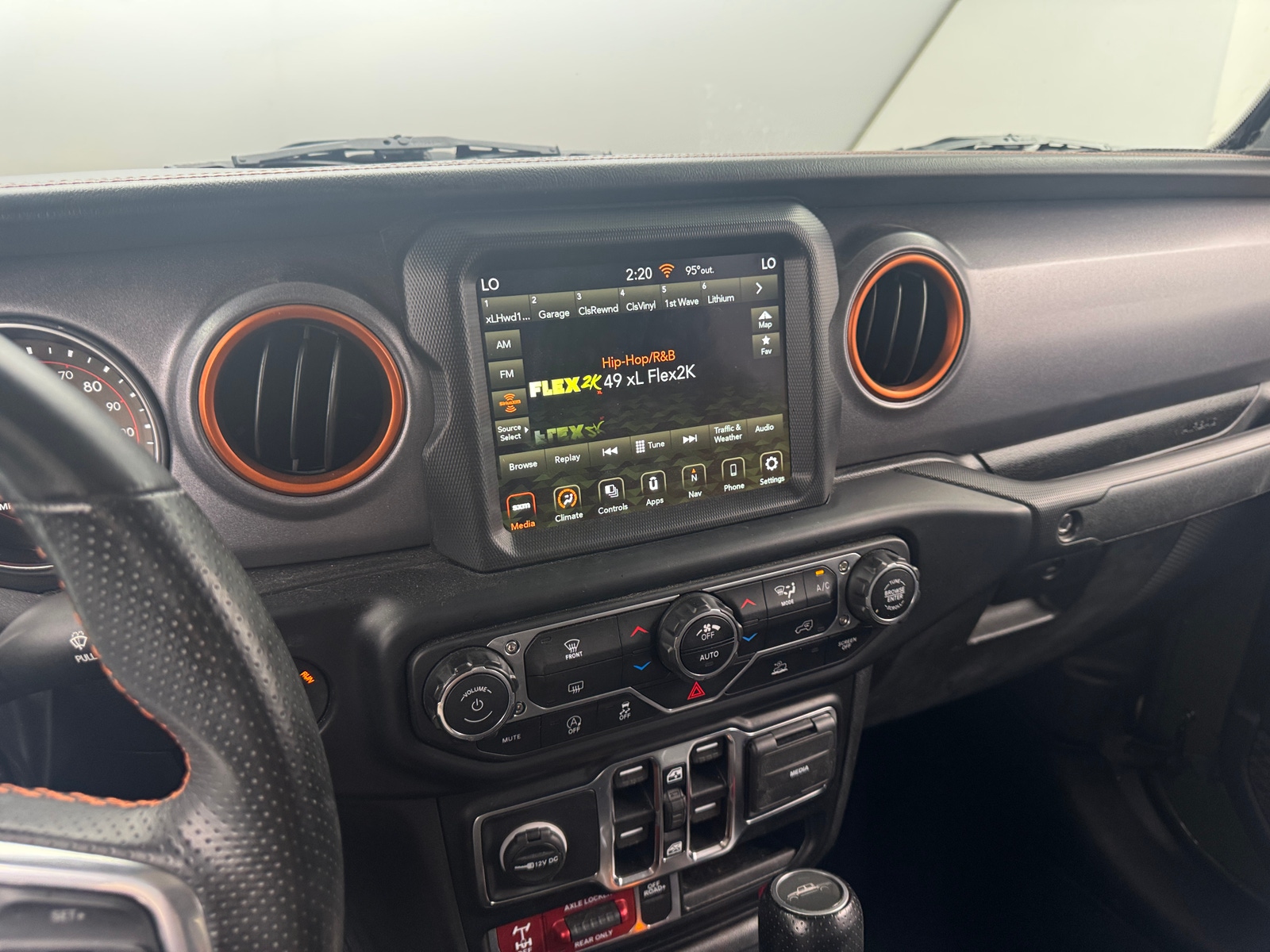 Thumbnail: 2022 Jeep Gladiator - 3