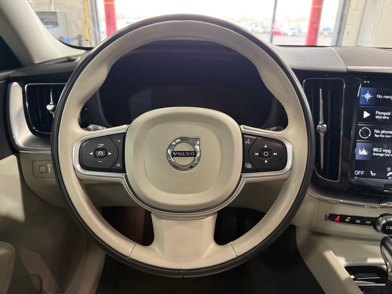 Thumbnail: 2019 Volvo XC60 - 4