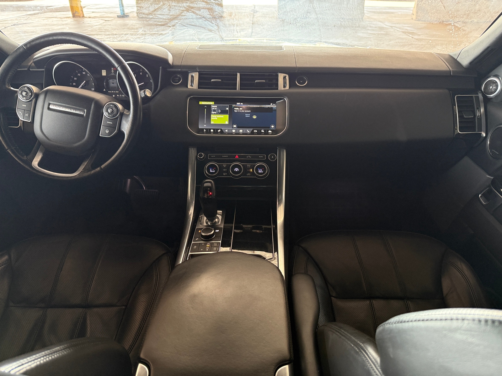 Thumbnail: 2017 Land Rover Range Rover Sport - 2