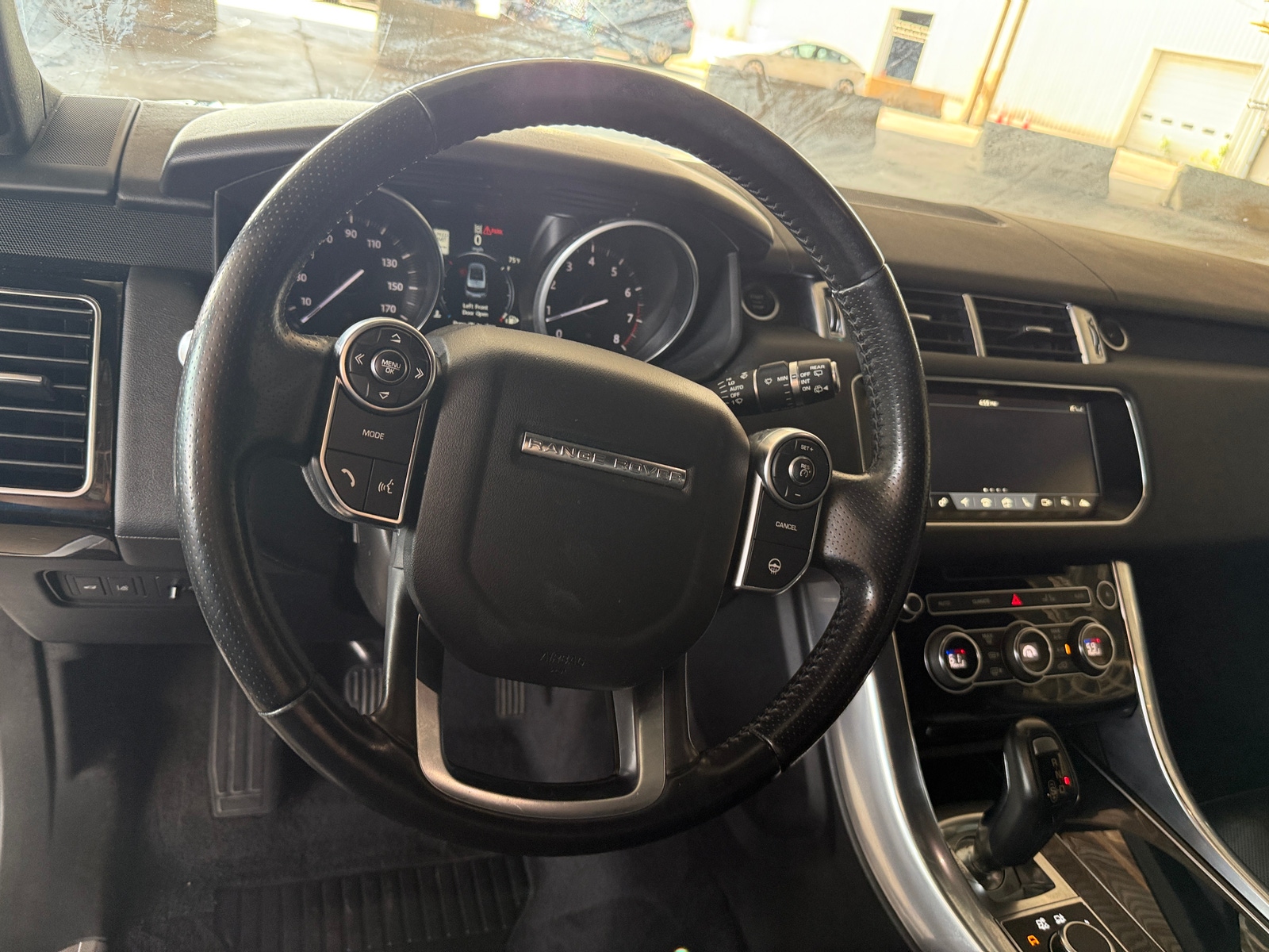 Thumbnail: 2017 Land Rover Range Rover Sport - 4