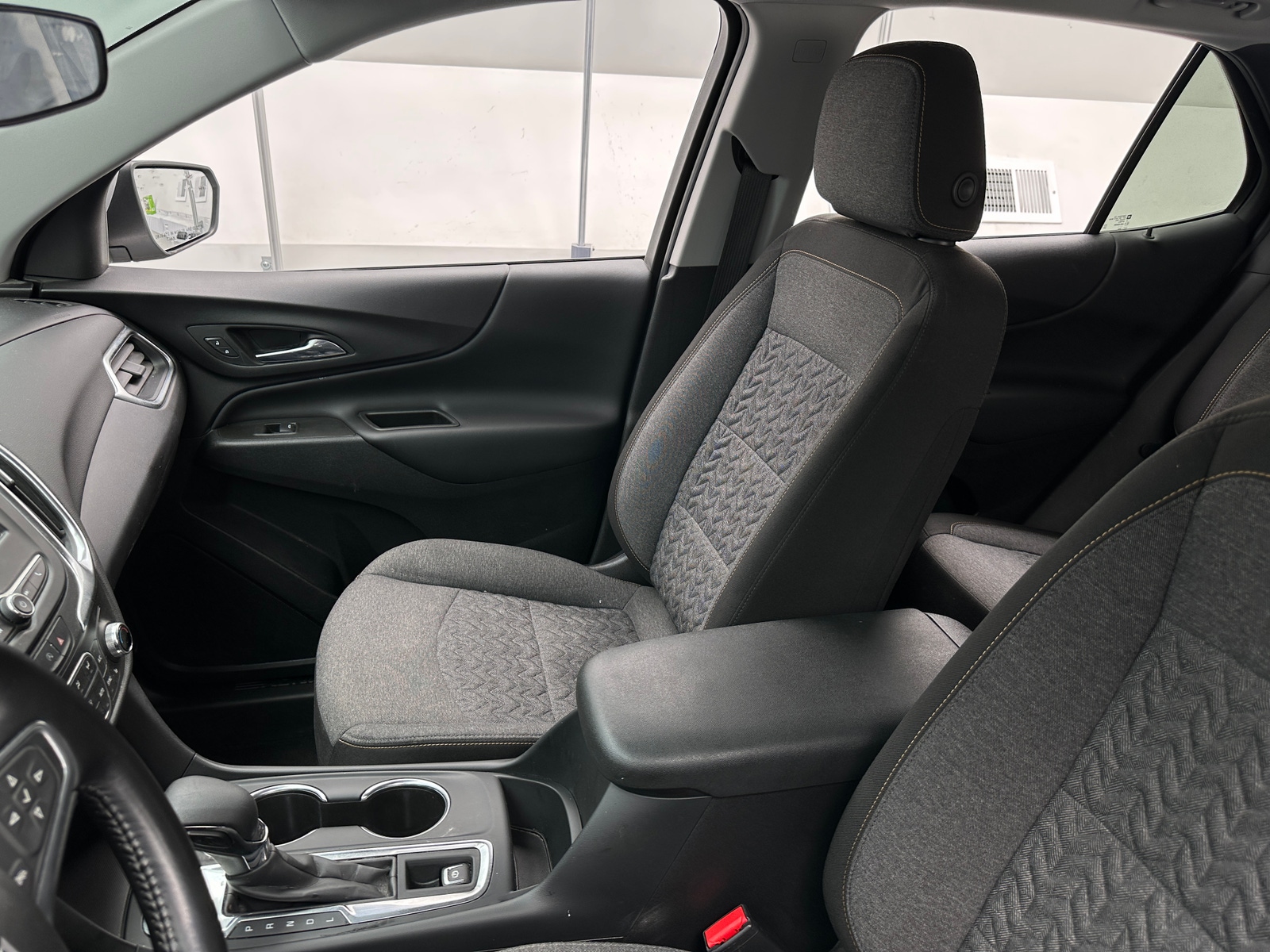Thumbnail: 2022 Chevrolet Equinox - 2