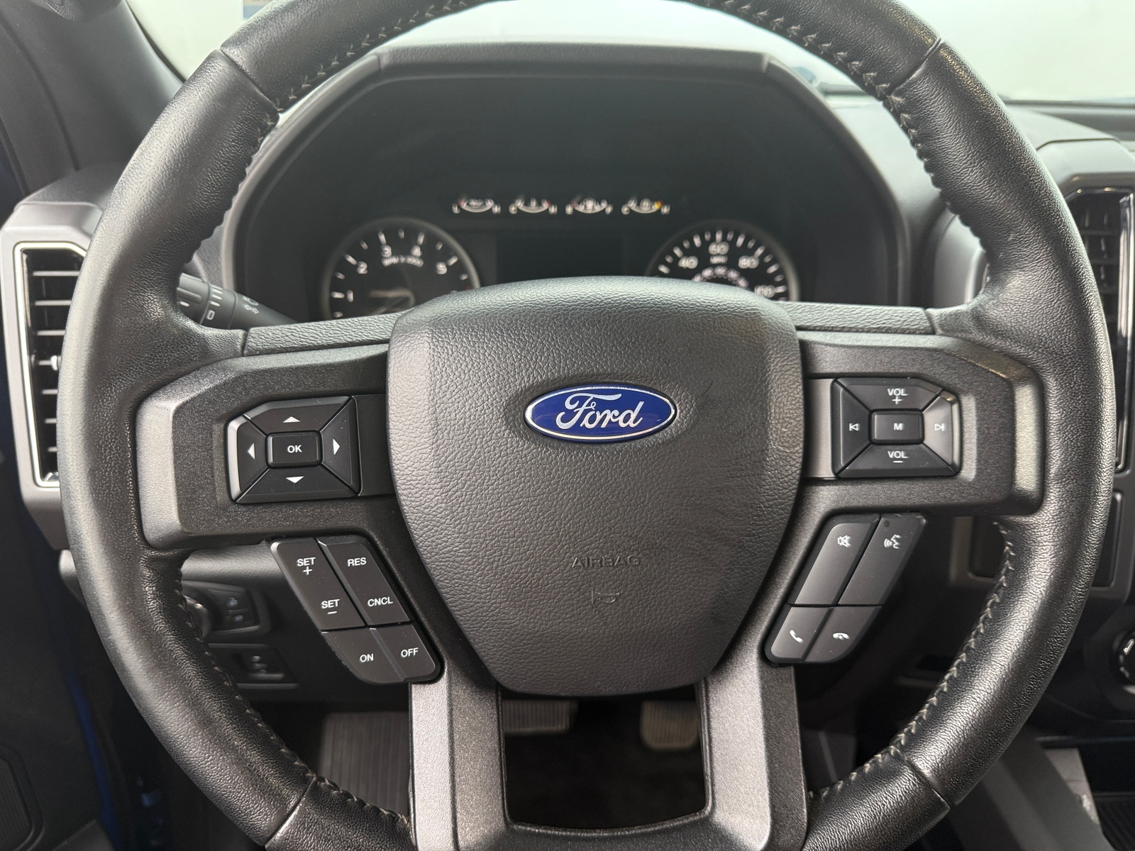 Thumbnail: 2019 Ford Econoline - 5