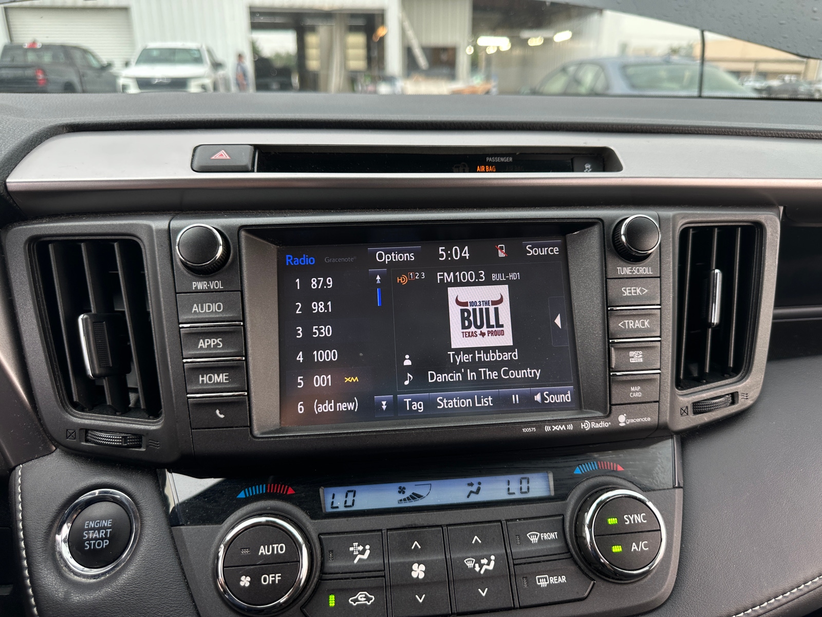 Thumbnail: 2016 Toyota RAV4 - 4