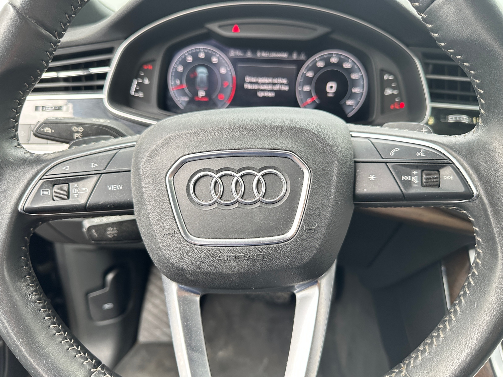 Thumbnail: 2020 Audi Q8 - 4