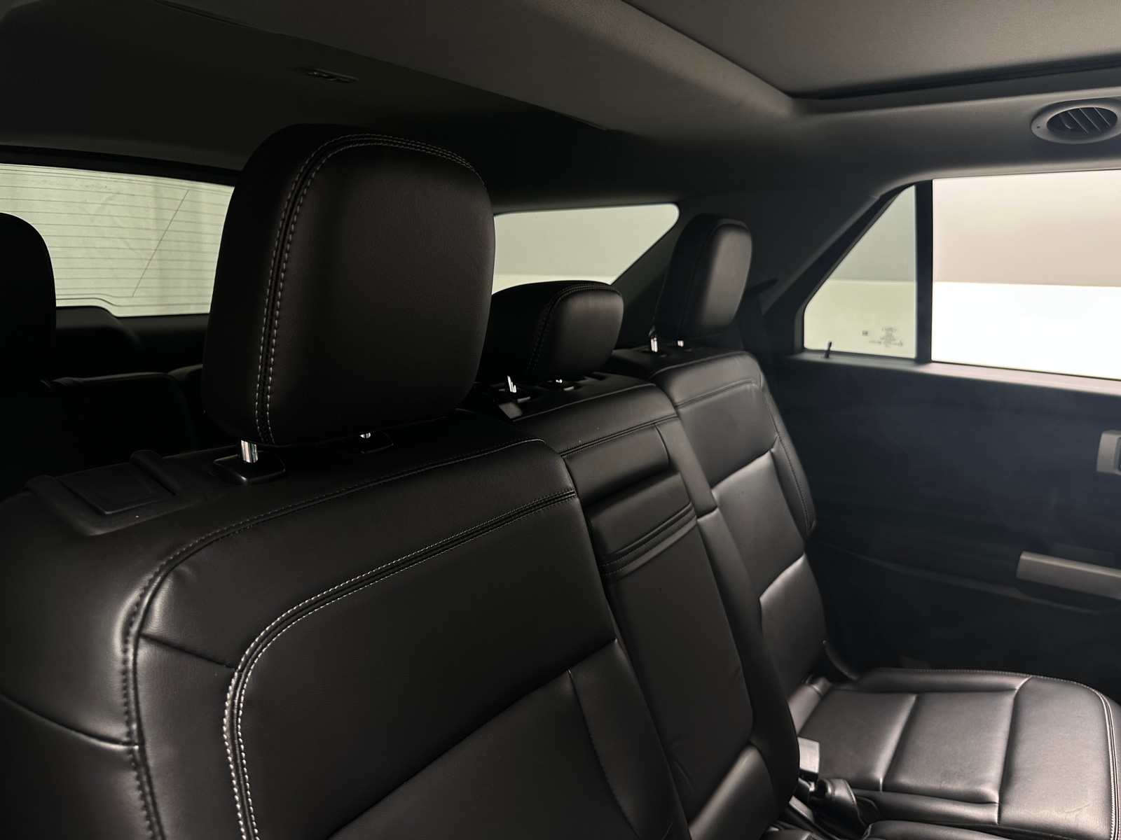 Thumbnail: 2022 Ford Explorer - 6