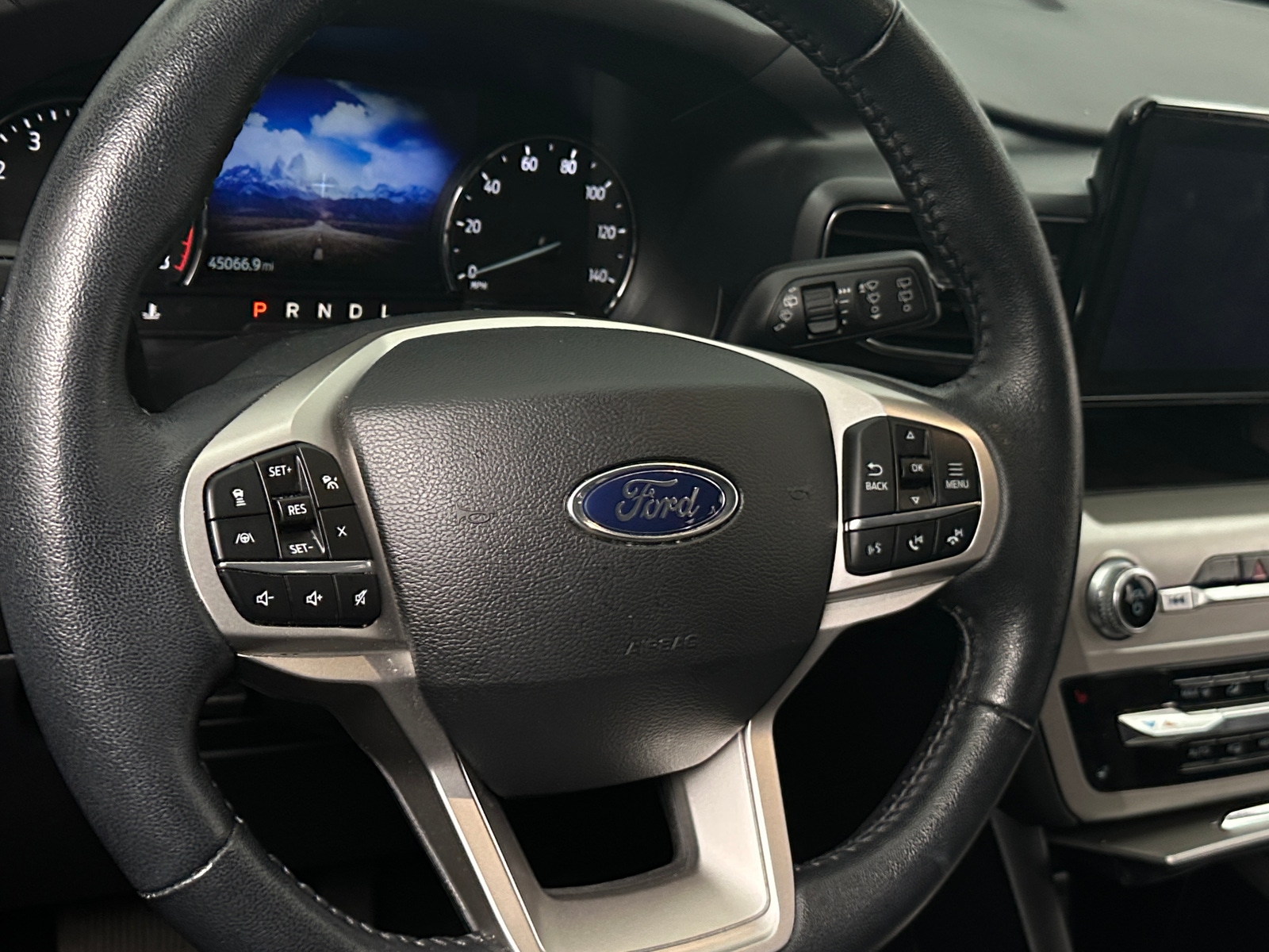 Thumbnail: 2022 Ford Explorer - 5