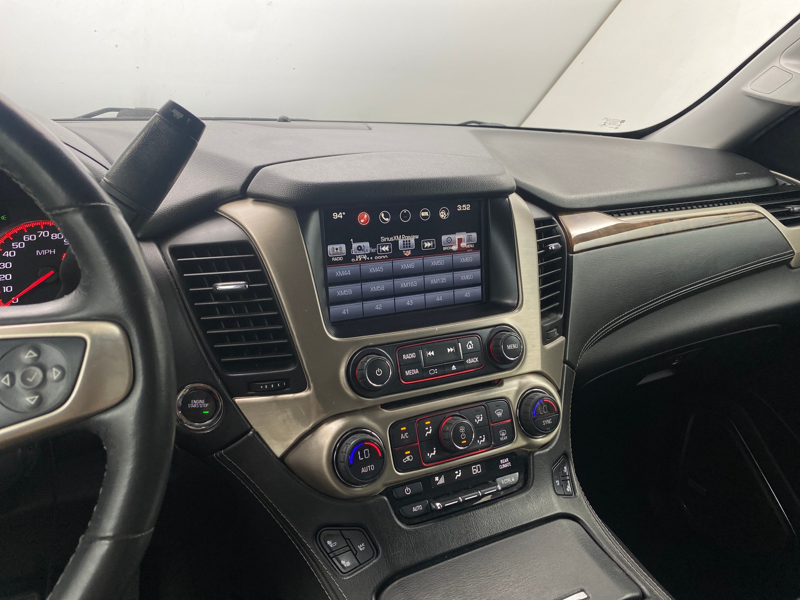 Thumbnail: 2016 GMC Yukon XL - 3