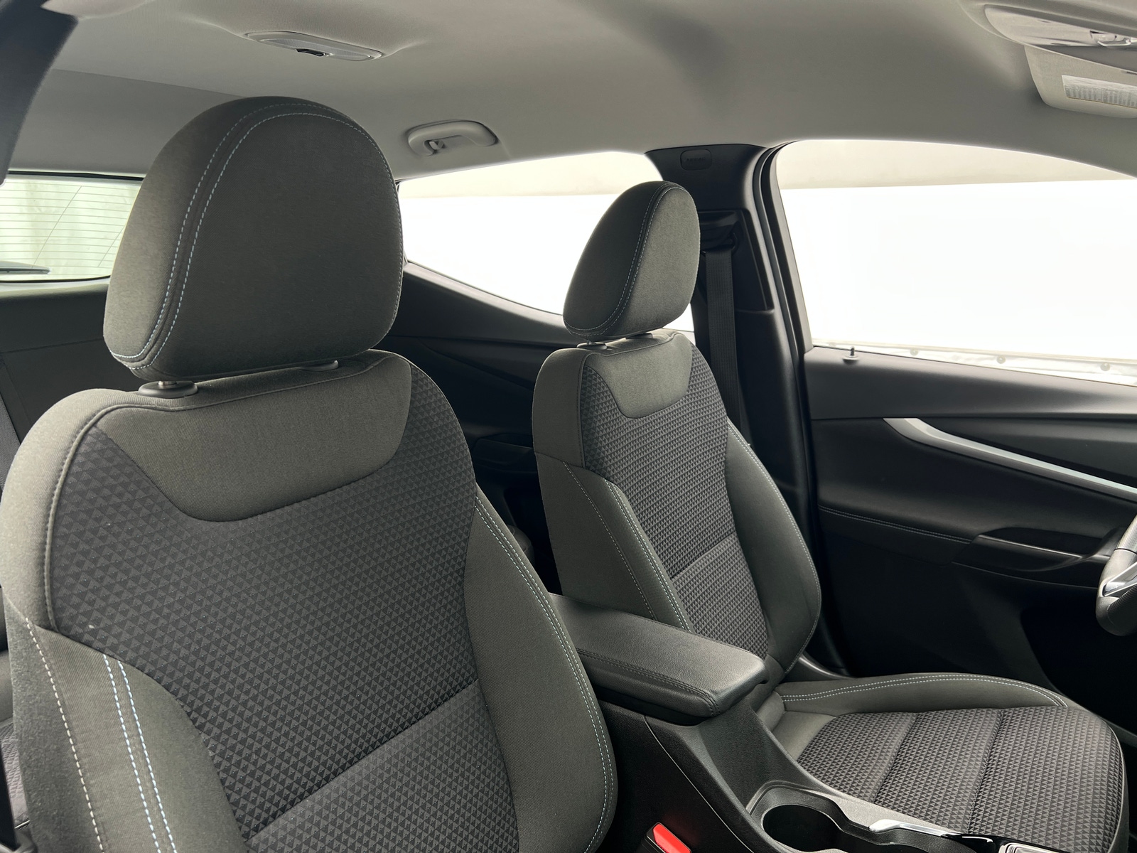Thumbnail: 2023 Chevrolet Bolt EUV - 2