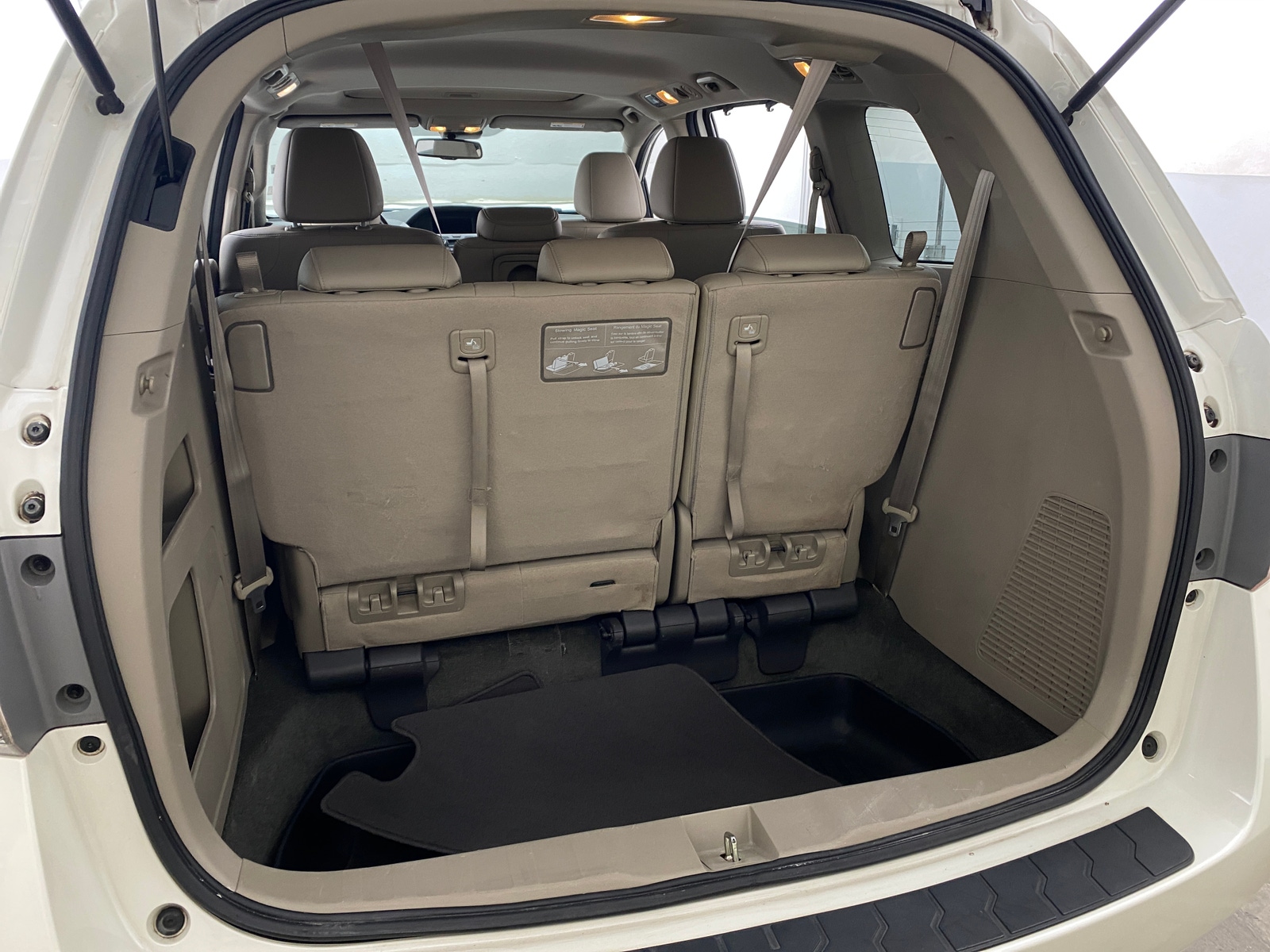 Thumbnail: 2016 Honda Odyssey - 6