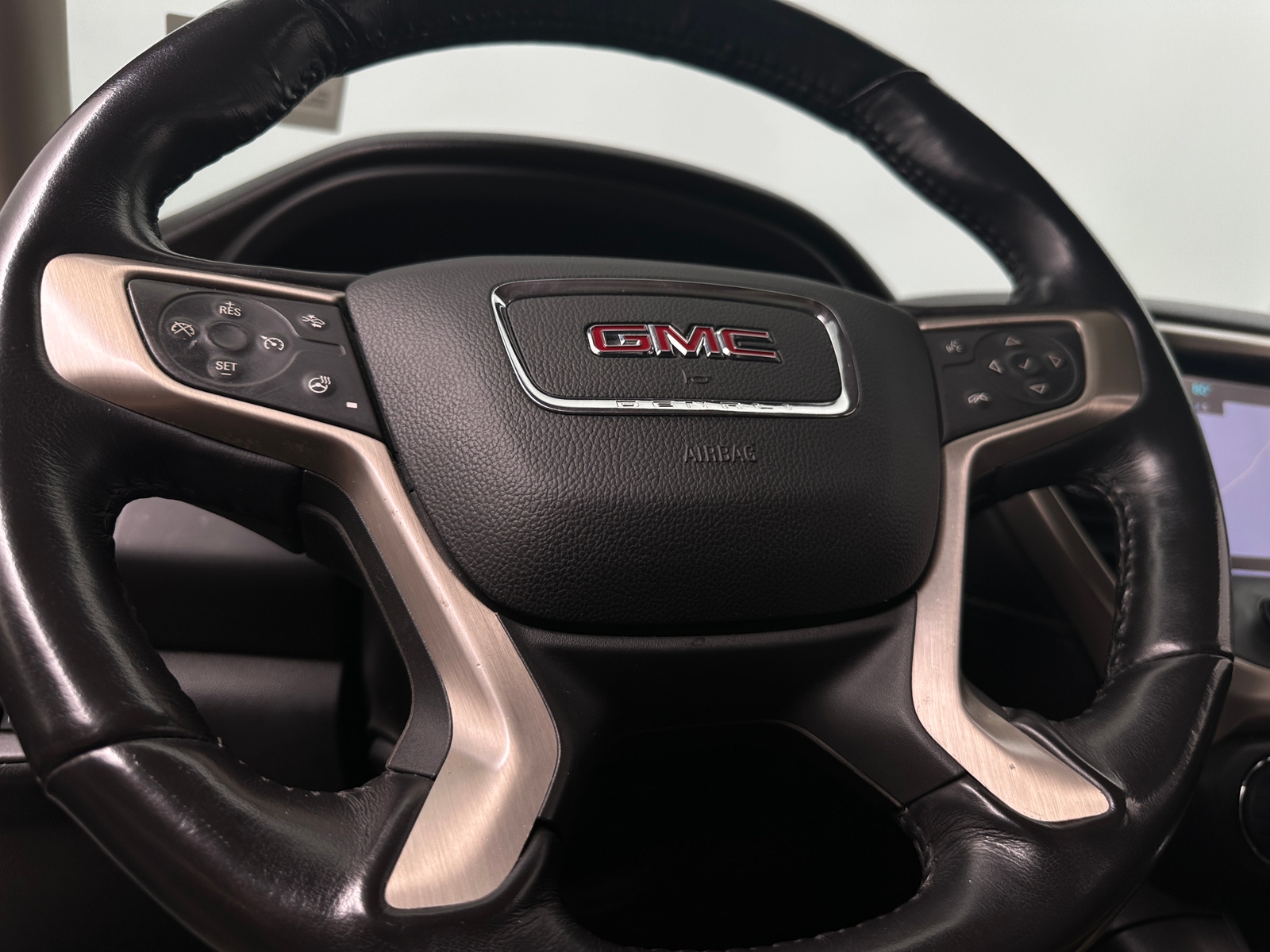 Thumbnail: 2018 GMC Acadia - 4