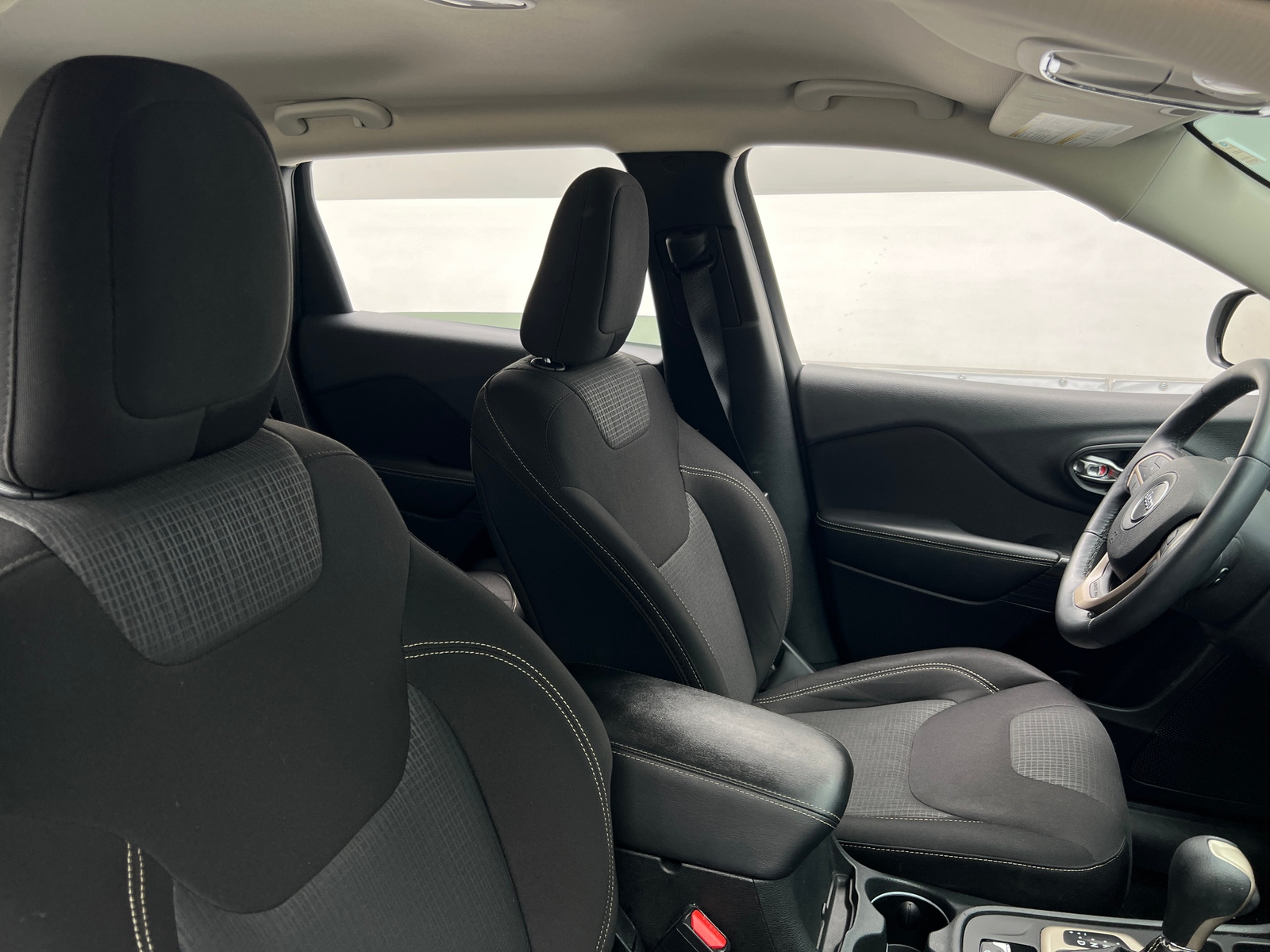 Thumbnail: 2015 Jeep Cherokee - 2