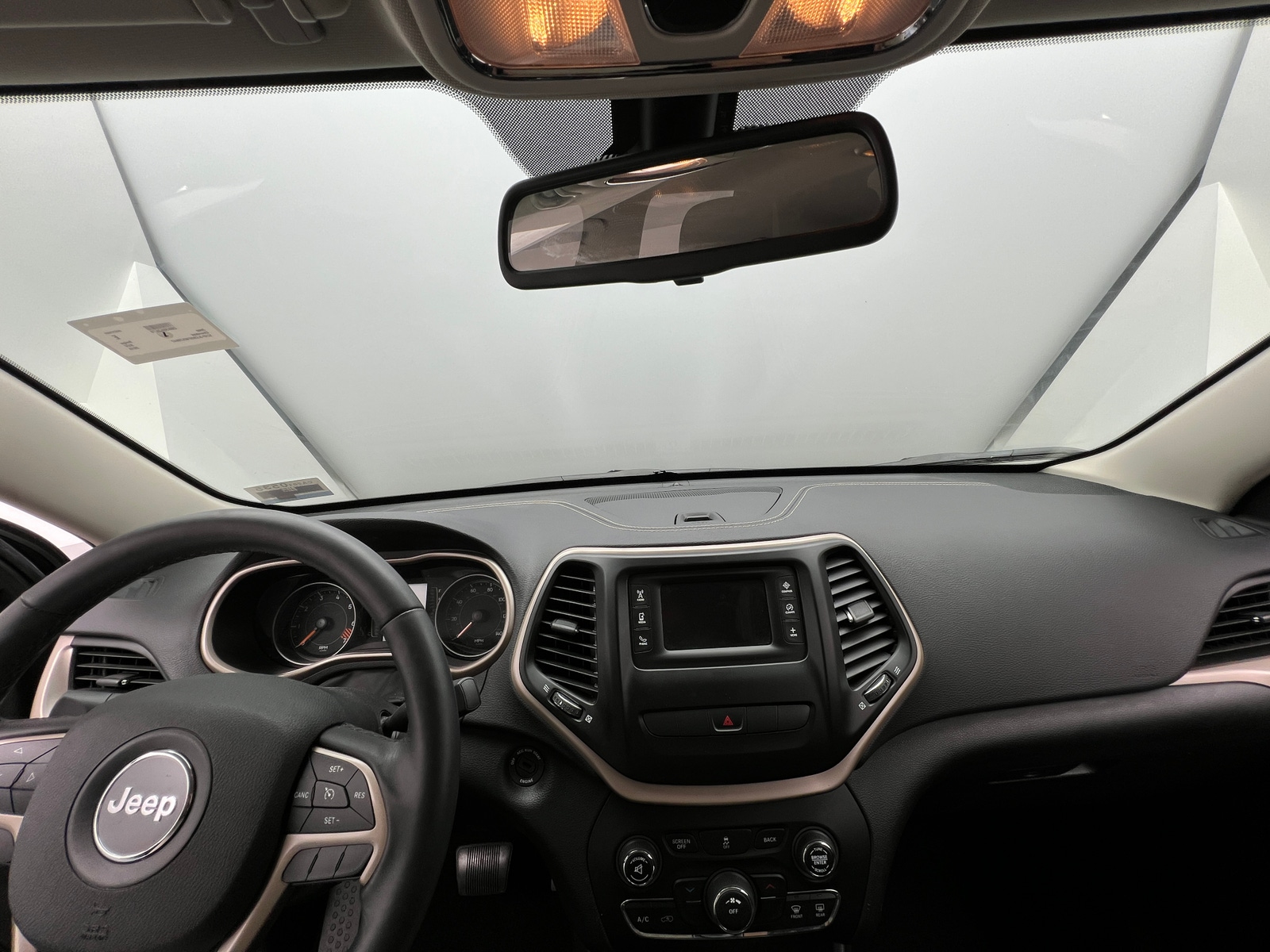 Thumbnail: 2015 Jeep Cherokee - 3