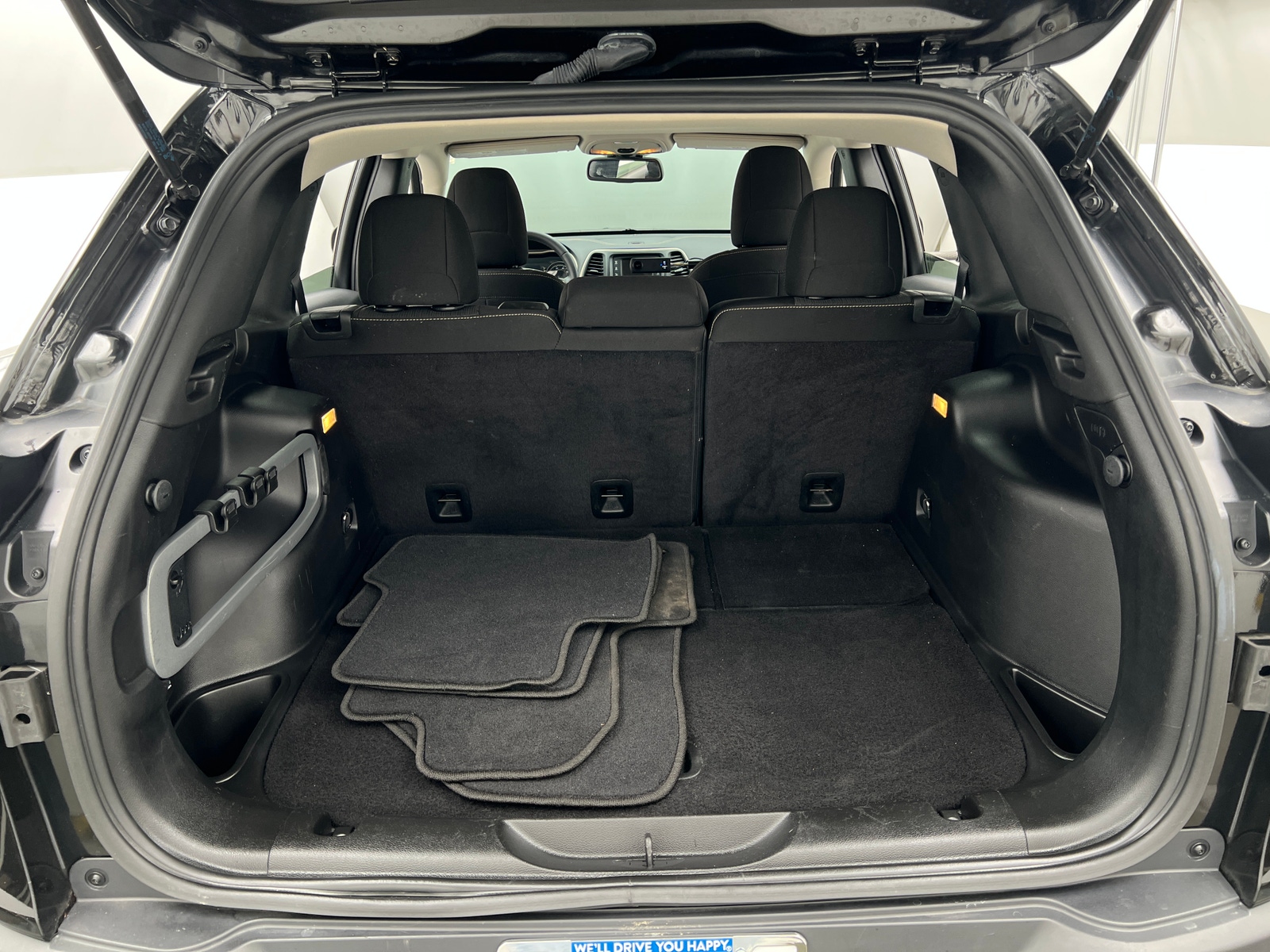 Thumbnail: 2015 Jeep Cherokee - 7