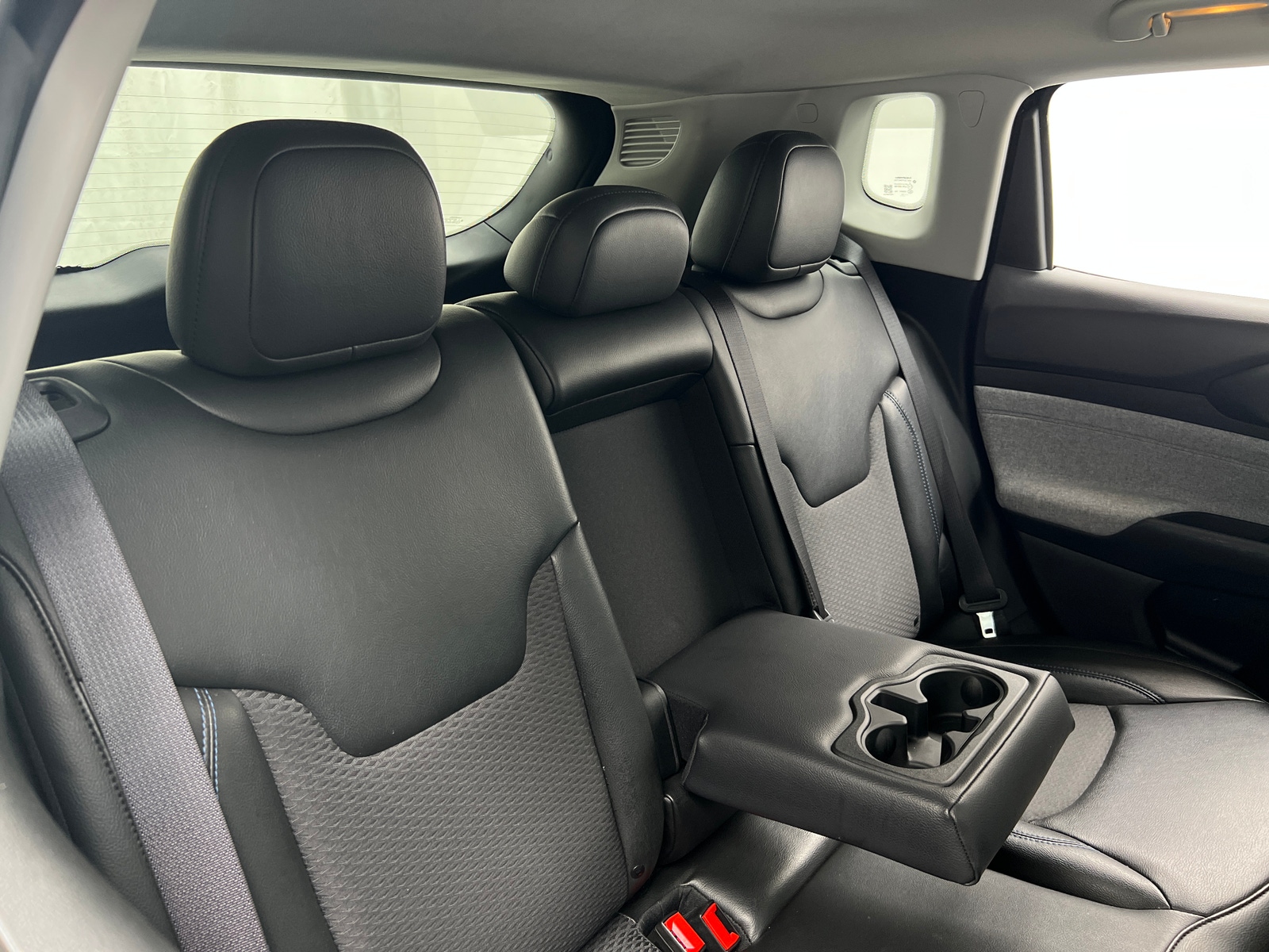Thumbnail: 2022 Jeep Compass - 6