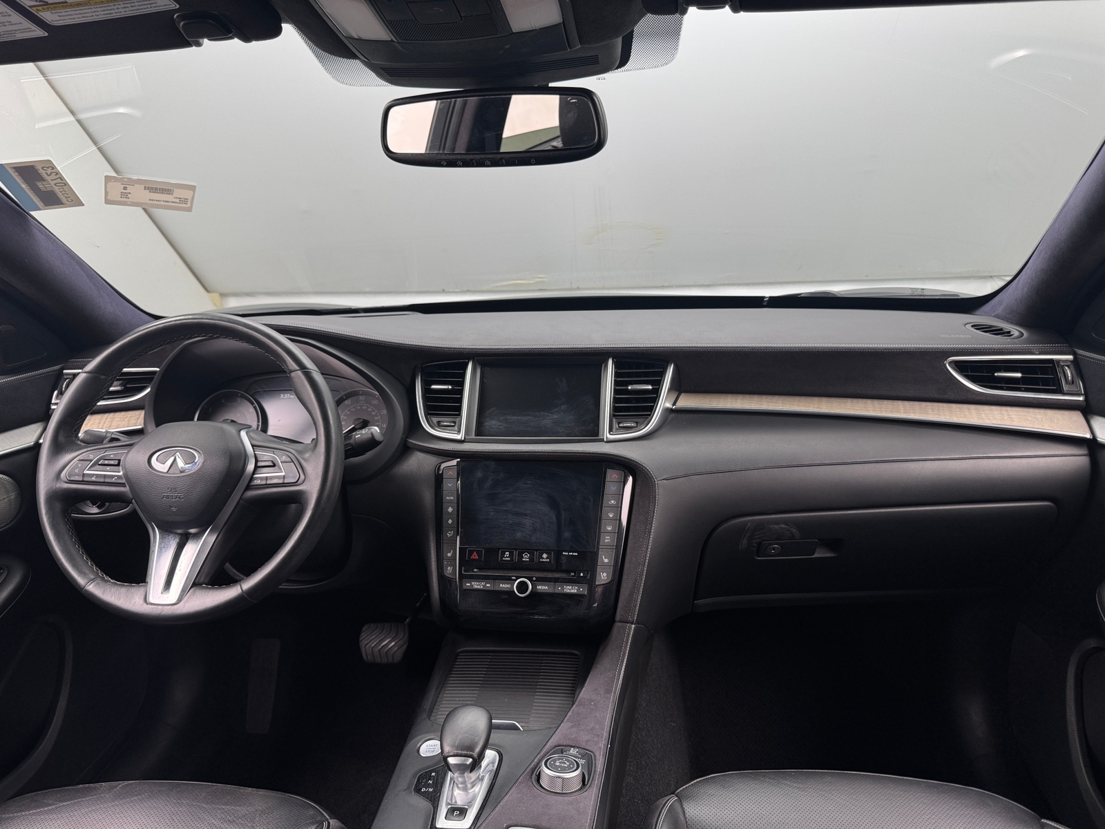 Thumbnail: 2019 INFINITI QX50 - 3