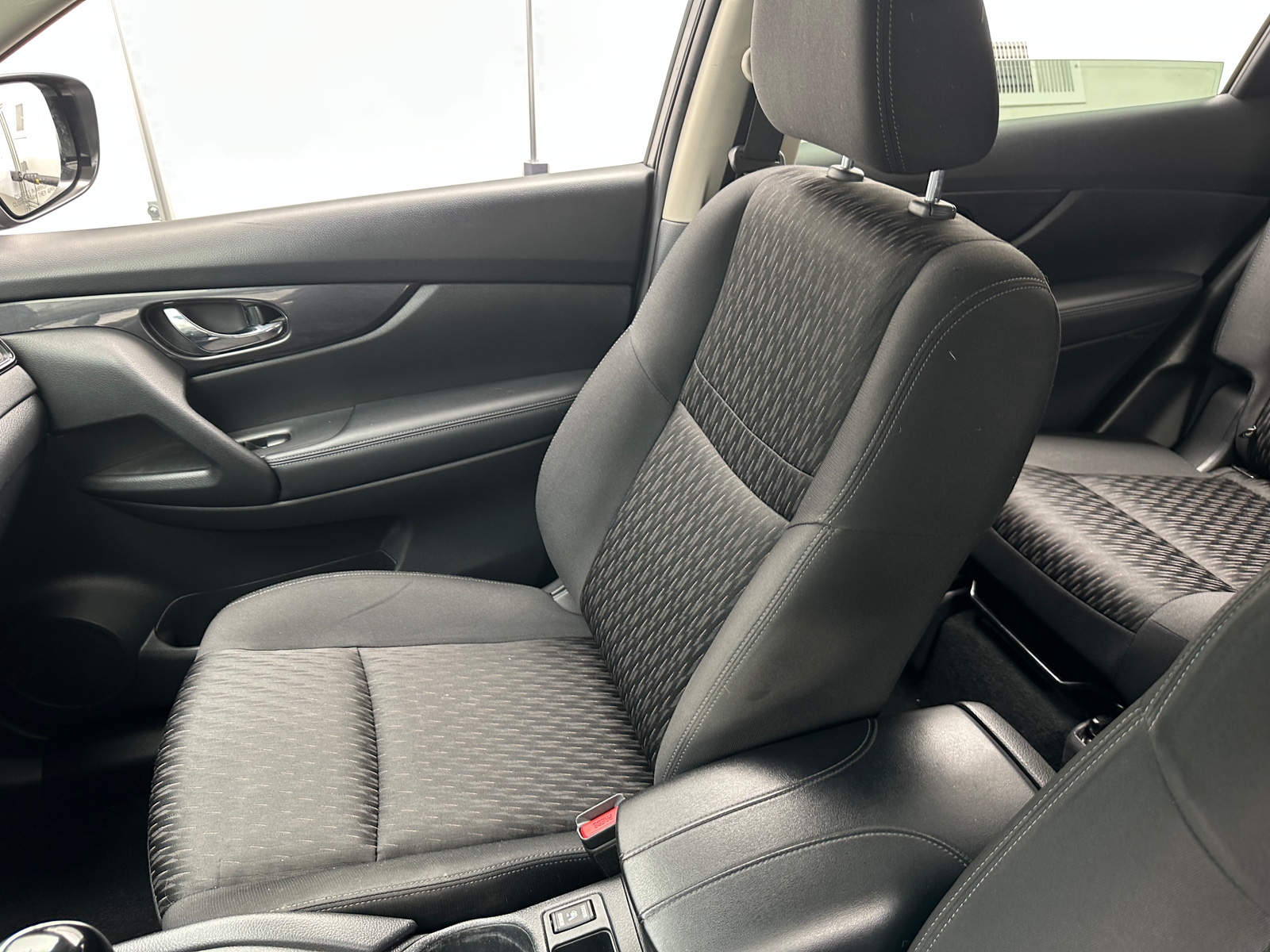 Thumbnail: 2019 Nissan Rogue - 2