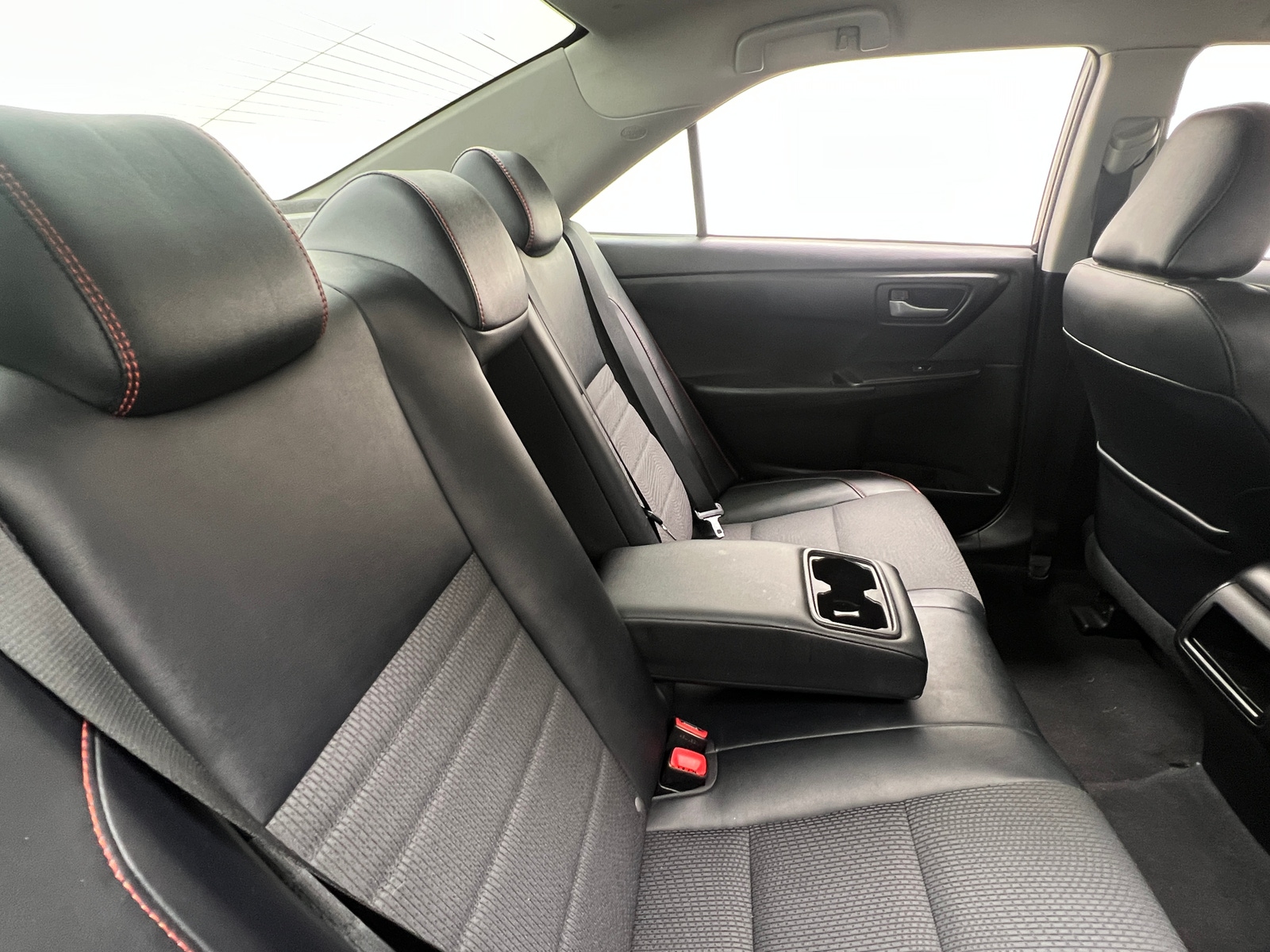 Thumbnail: 2016 Toyota Camry - 6