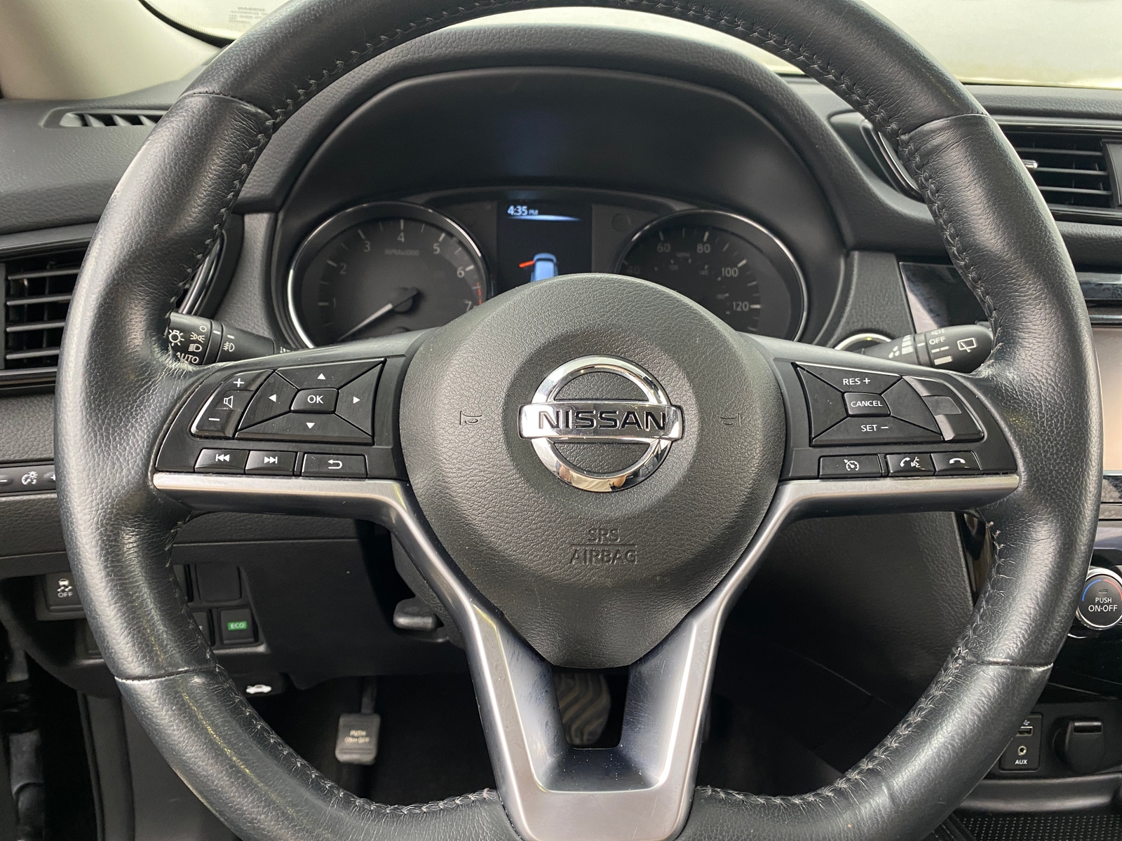 Thumbnail: 2017 Nissan Rogue - 4