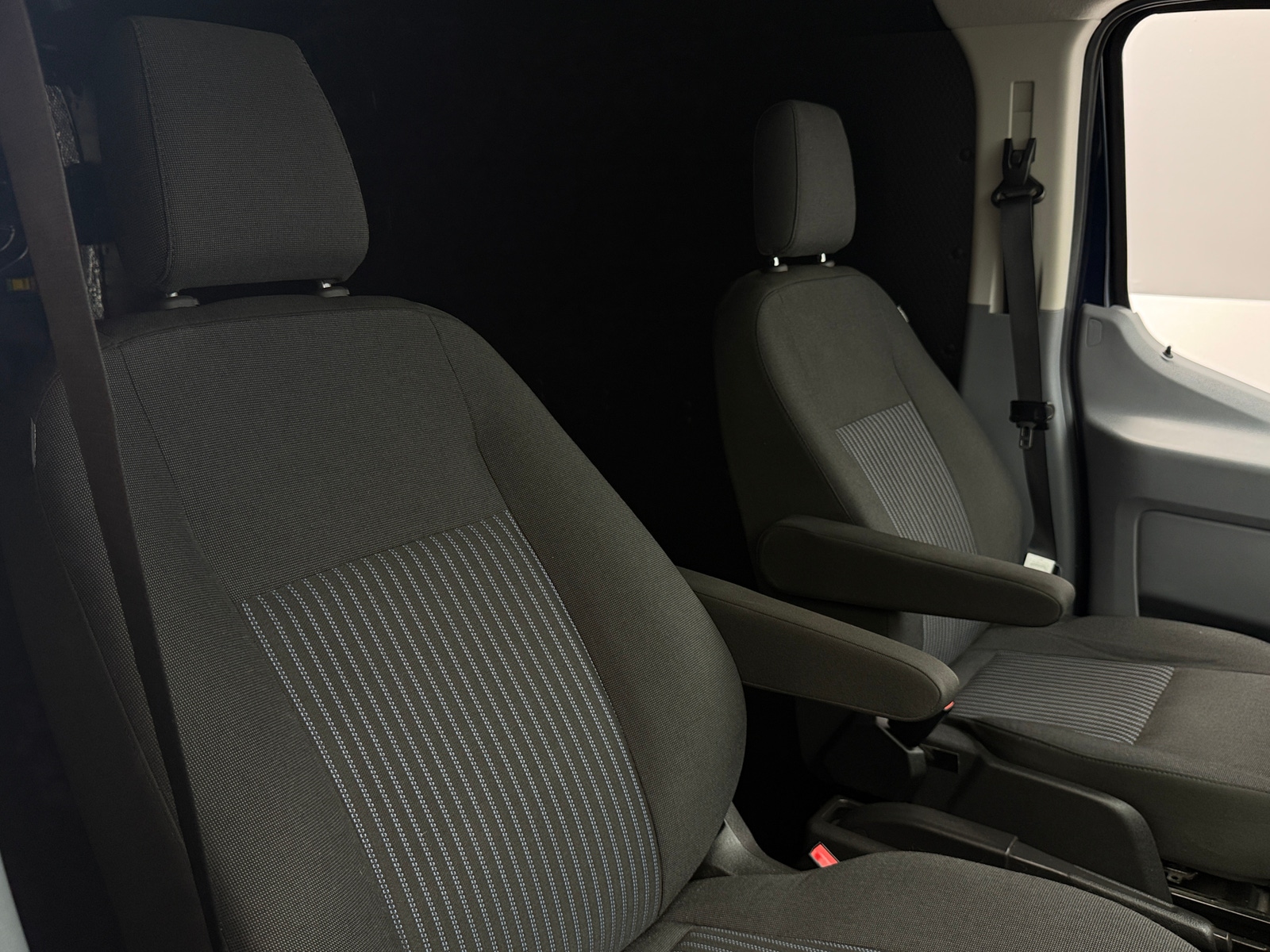Thumbnail: 2019 Ford Transit Series - 2