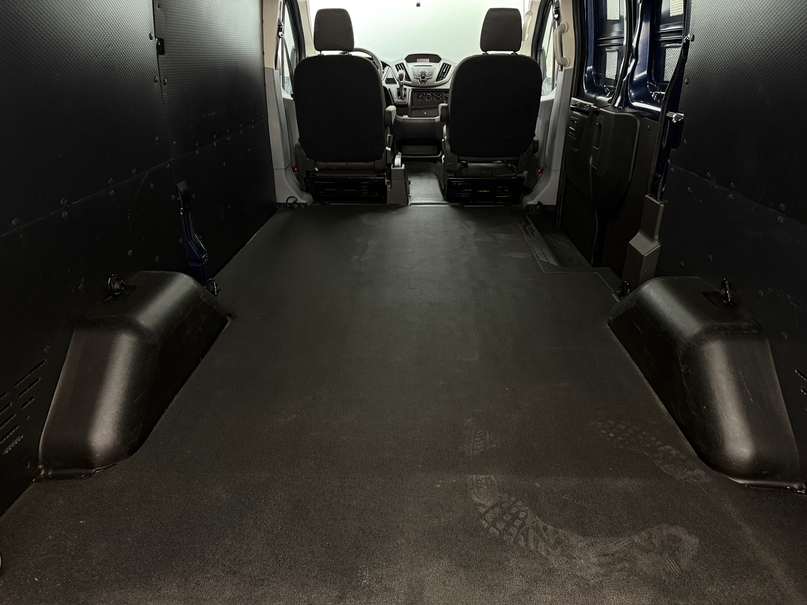 Thumbnail: 2019 Ford Transit Series - 6