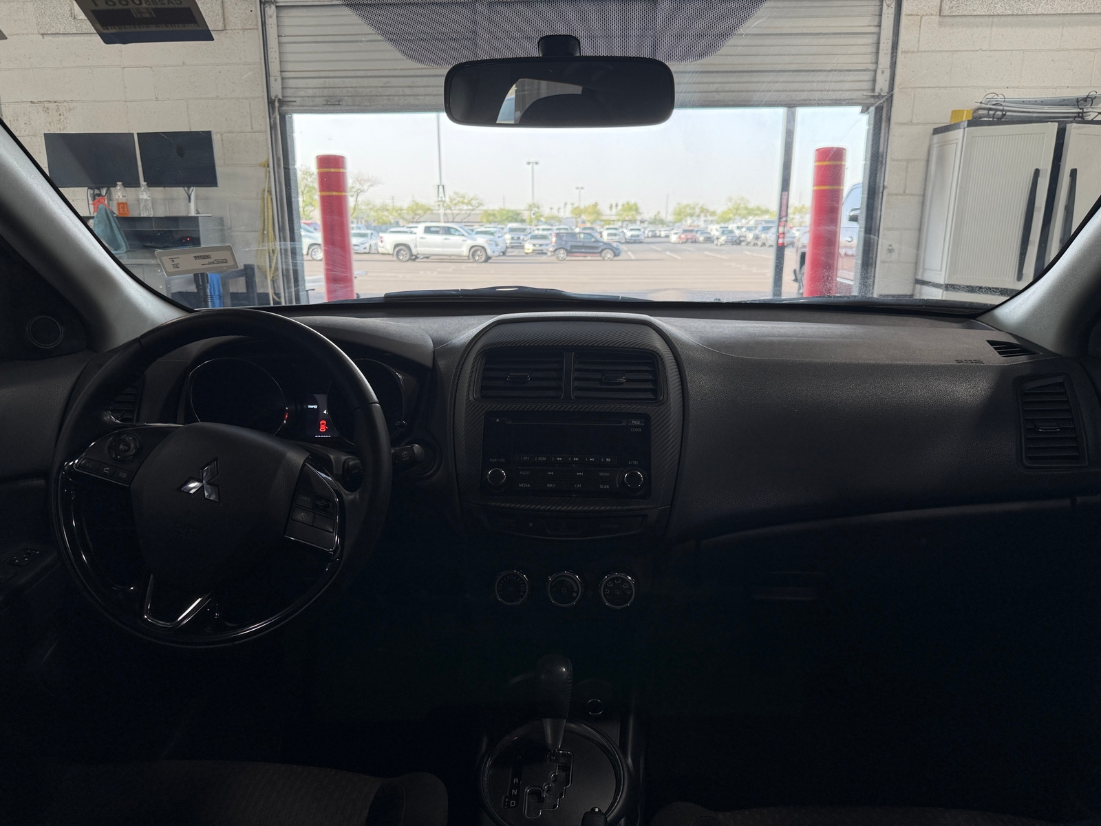 Thumbnail: 2017 Mitsubishi Outlander Sport - 3