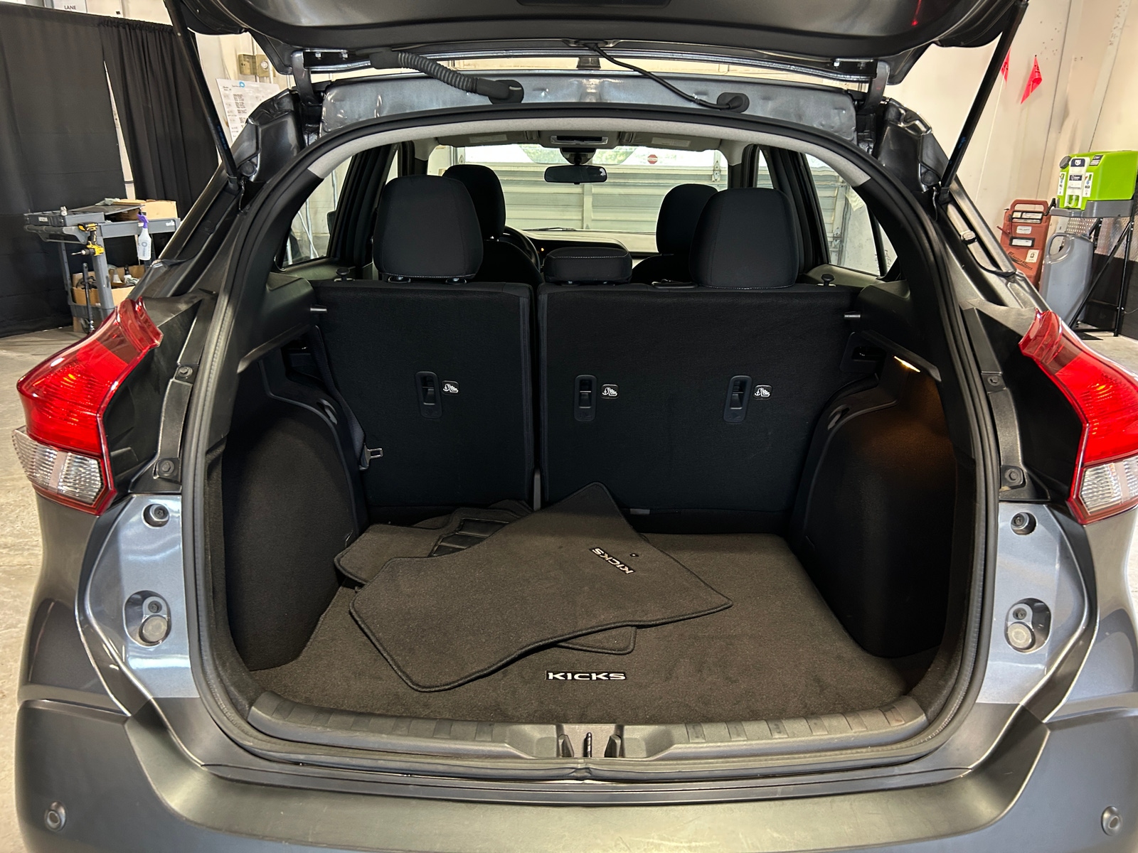 Thumbnail: 2020 Nissan Kicks - 7