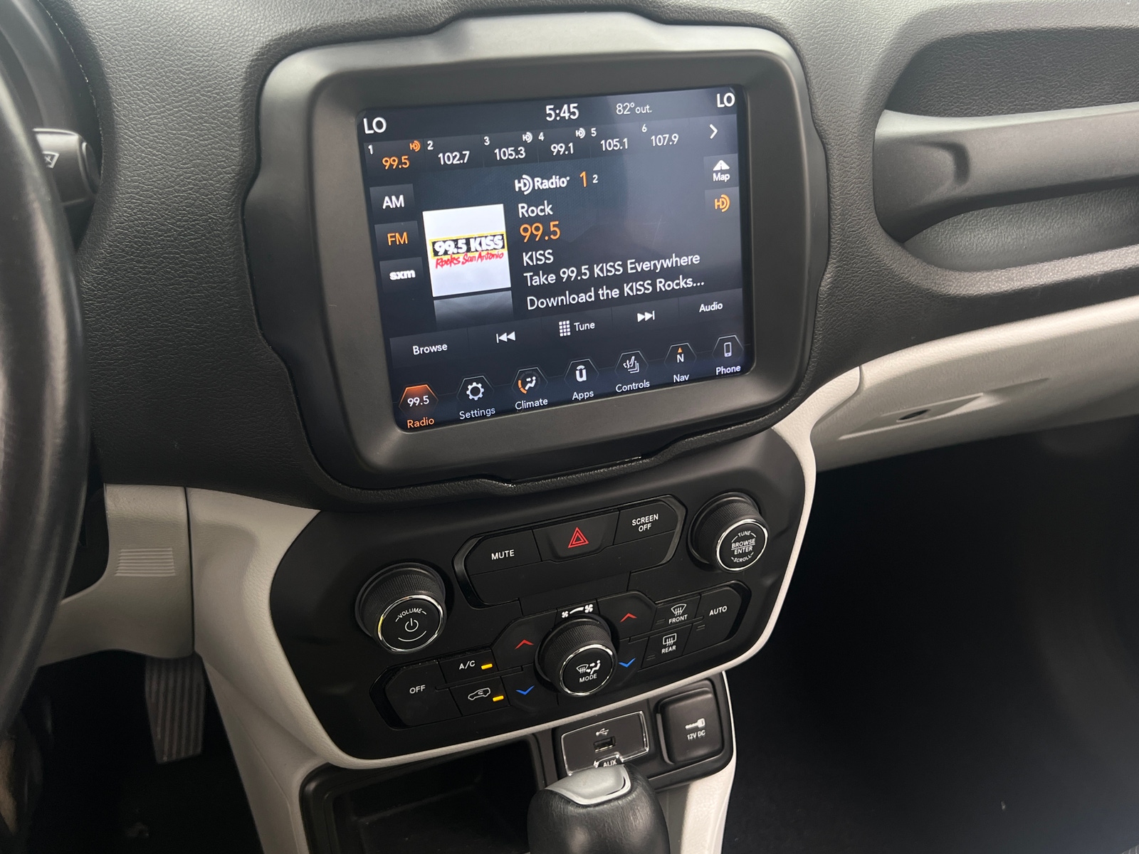 Thumbnail: 2018 Jeep Renegade - 3