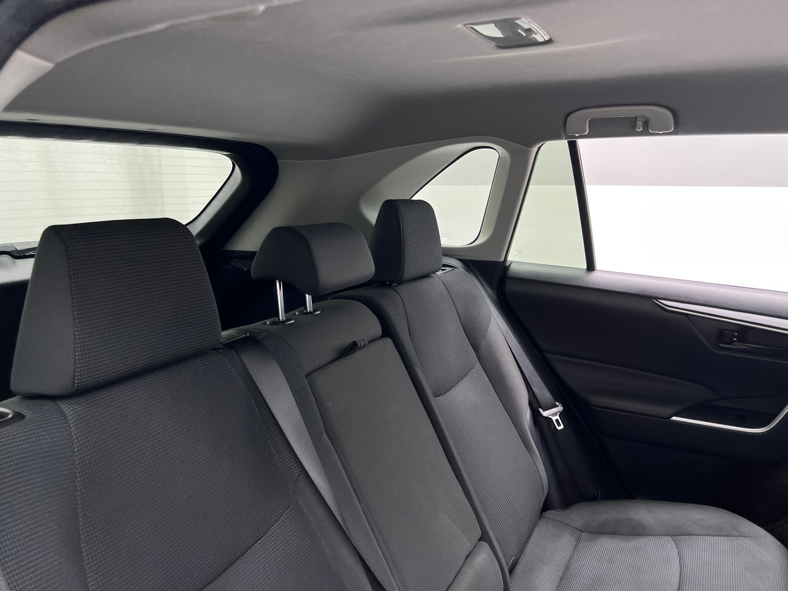 Thumbnail: 2021 Toyota RAV4 - 6