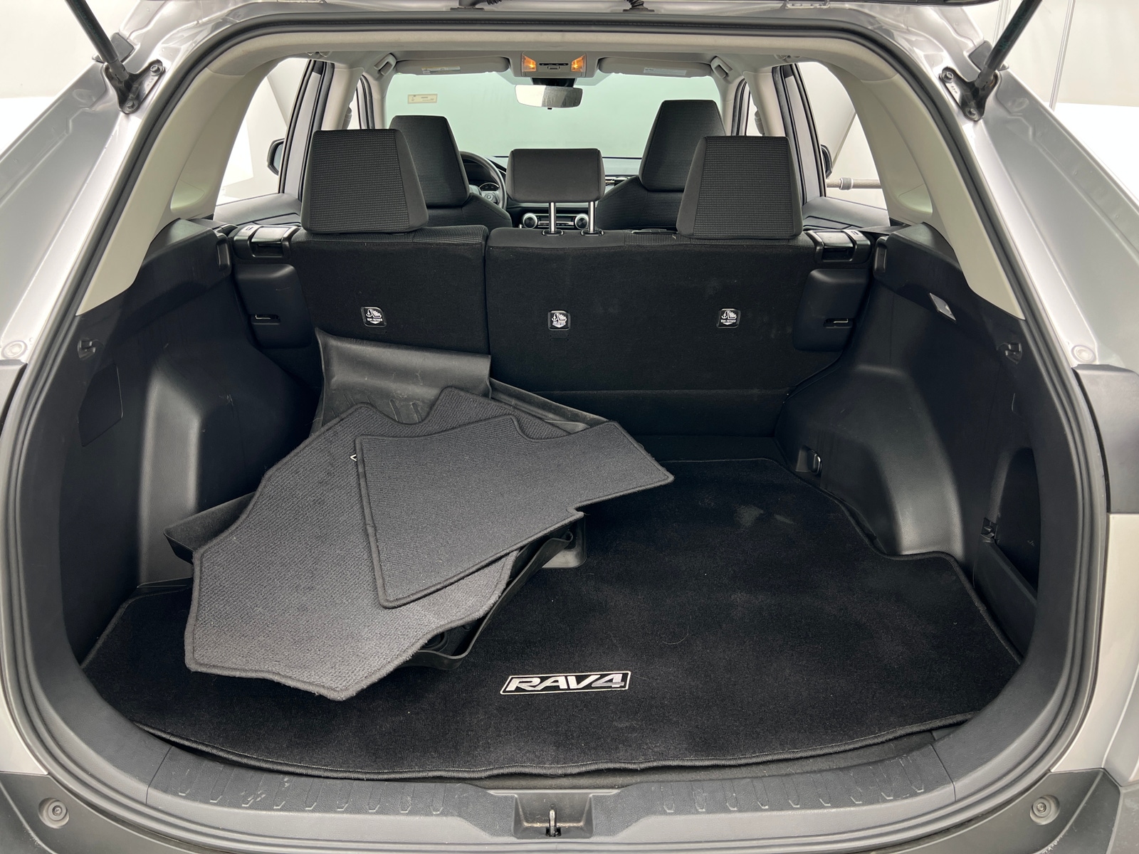 Thumbnail: 2021 Toyota RAV4 - 7