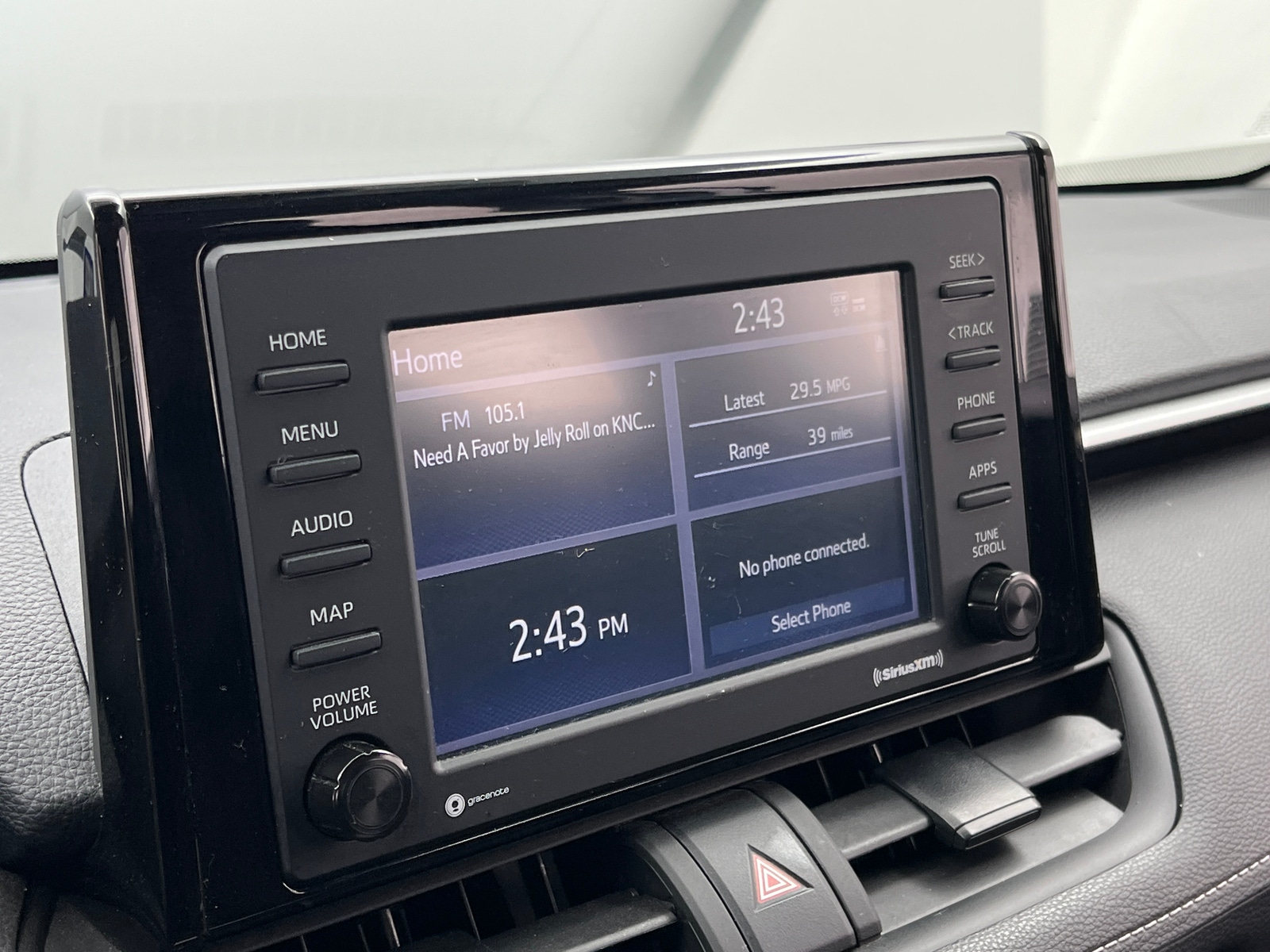 Thumbnail: 2021 Toyota RAV4 - 4
