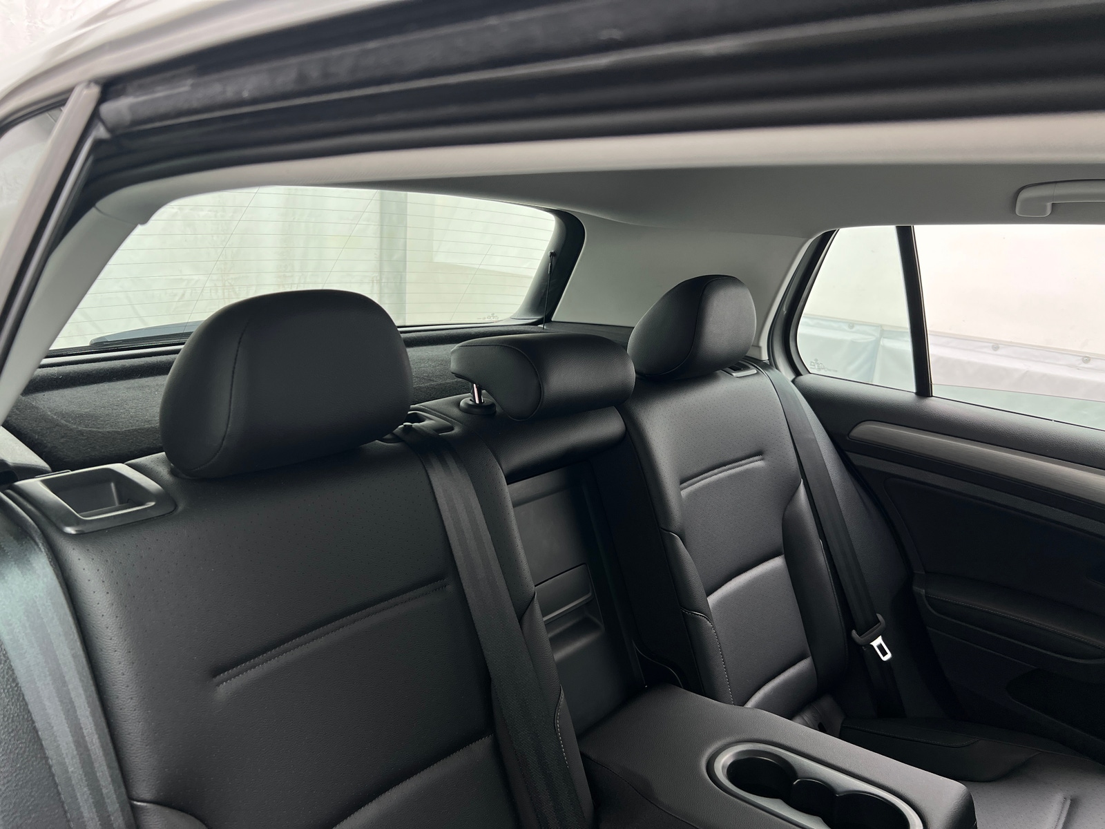 Thumbnail: 2017 Volkswagen Golf - 6