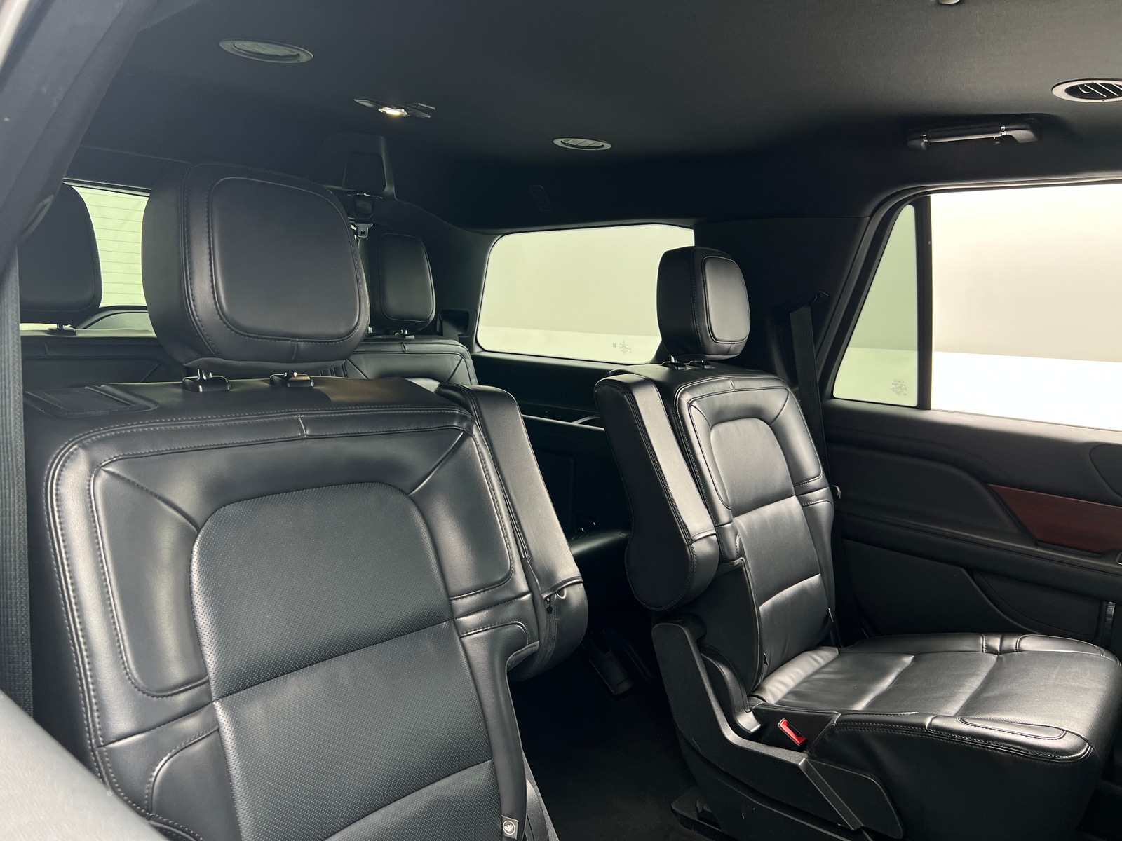 Thumbnail: 2022 Lincoln Navigator - 5