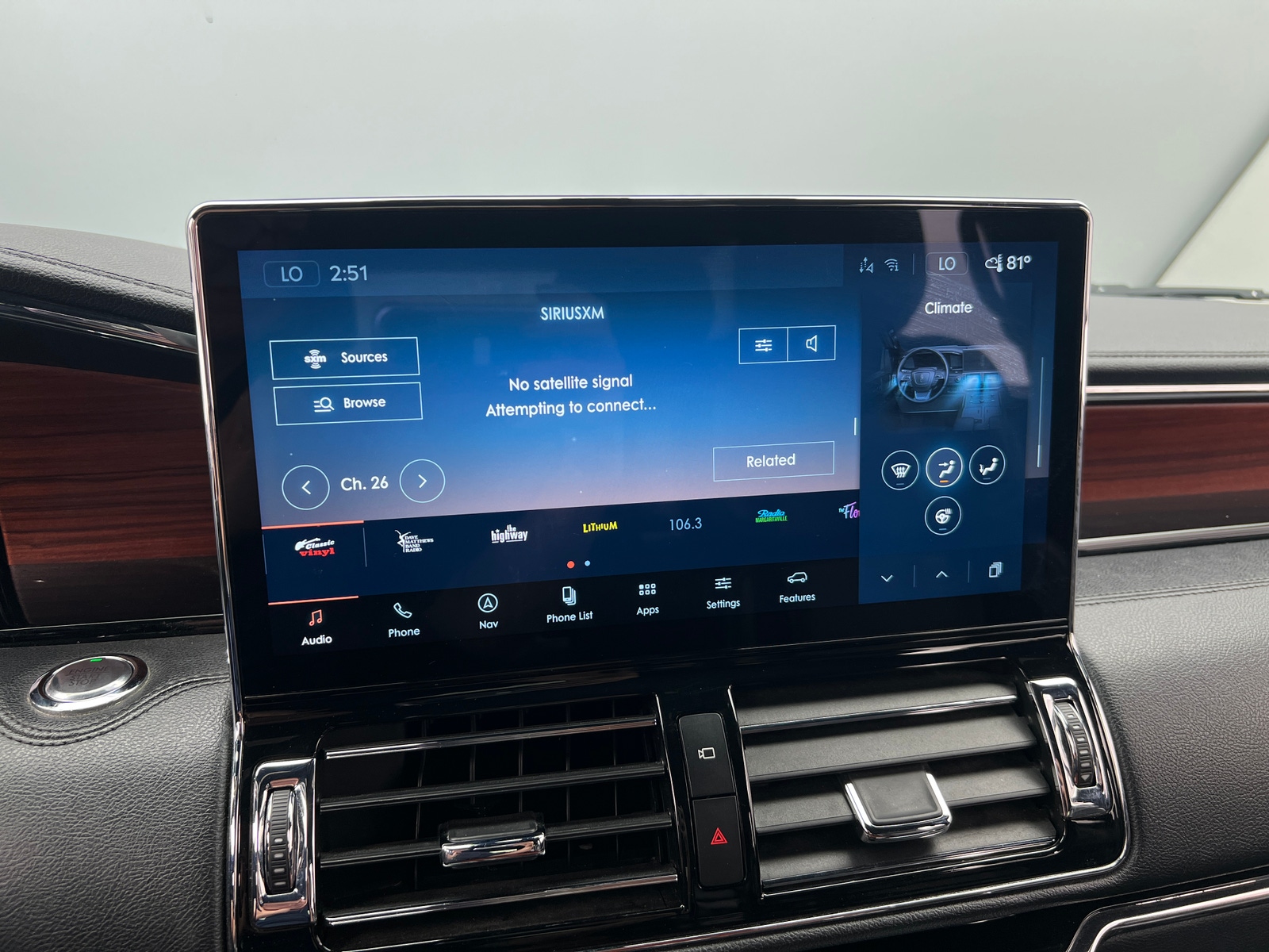 Thumbnail: 2022 Lincoln Navigator - 3