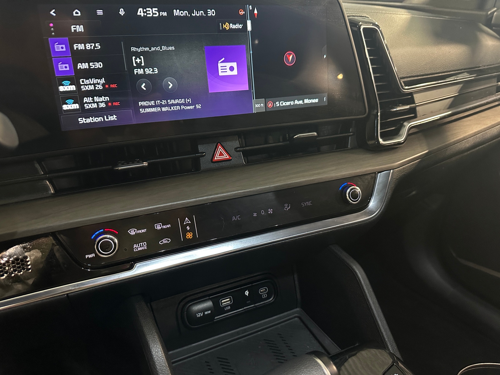 Thumbnail: 2023 Kia Sportage - 3