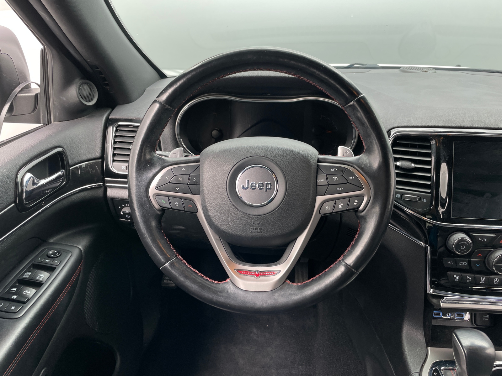Thumbnail: 2020 Jeep Grand Cherokee - 4