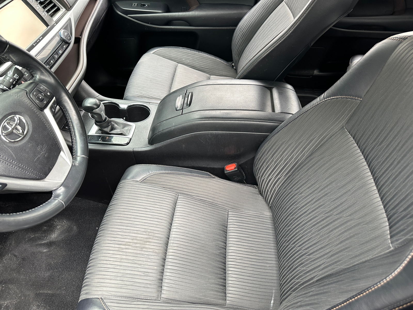 Thumbnail: 2018 Toyota Highlander - 2