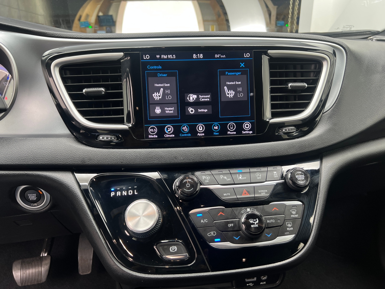 Thumbnail: 2020 Chrysler Pacifica - 3